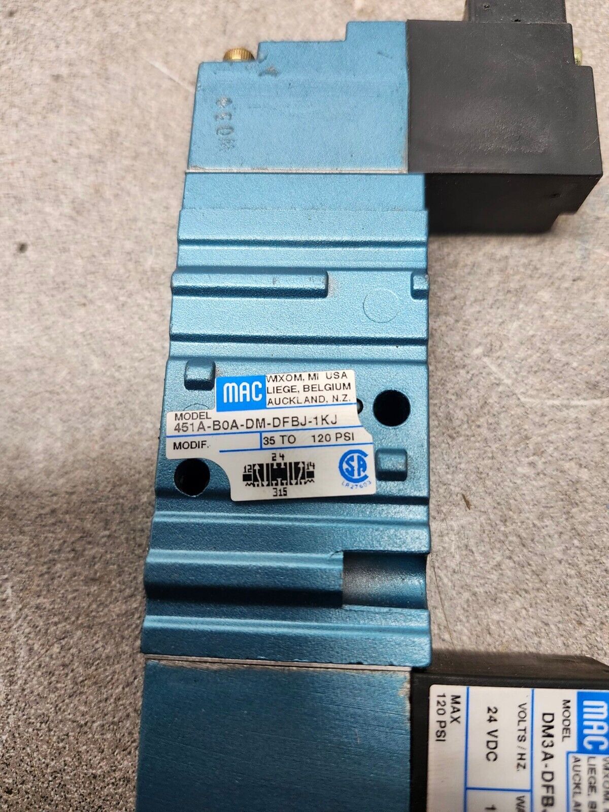 USED MAC SOLENOID VALVE 451A-B0A-DM-DFBJ-1KJ