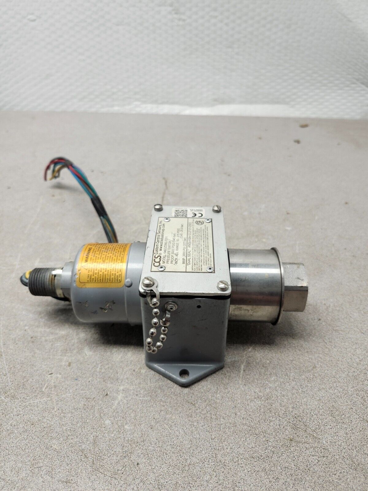 USED CCS PRESSURE SWITCH 646GZEM3-7011