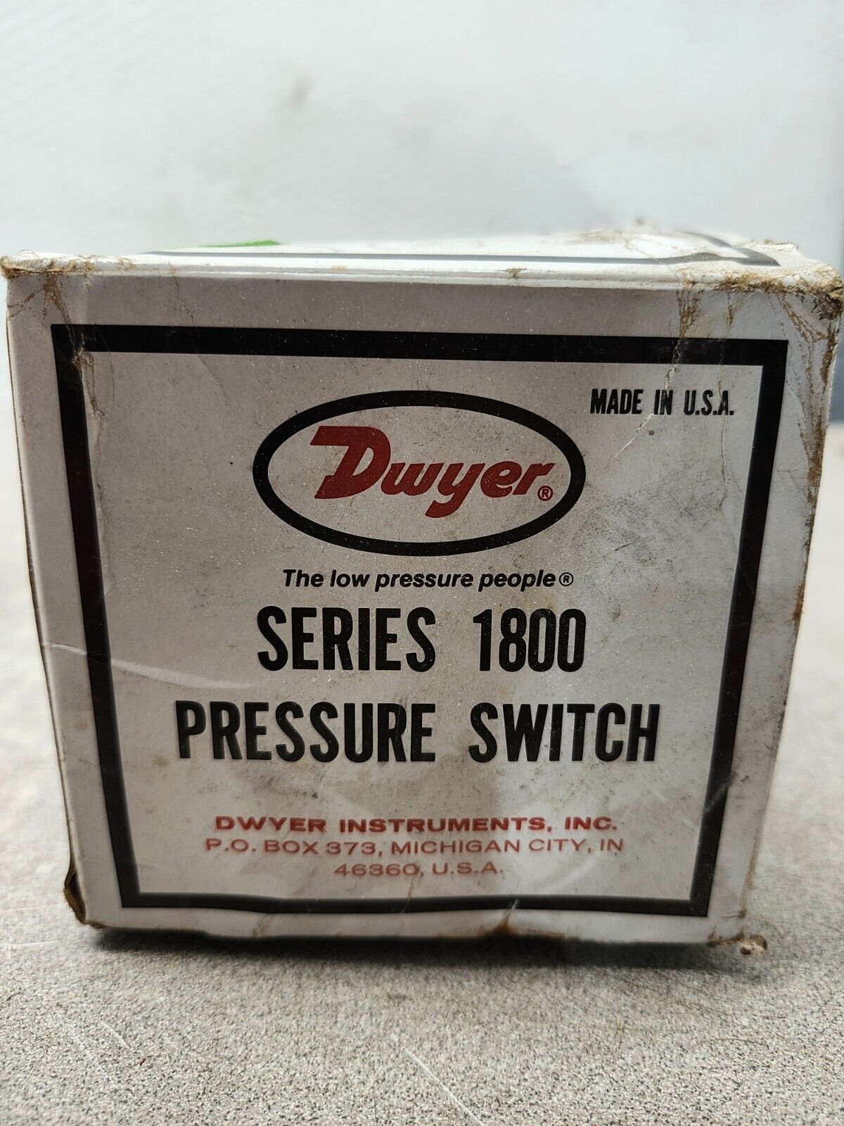 NEW IN BOX DWYER PRESSURE SWITCH 1823-20-2-5