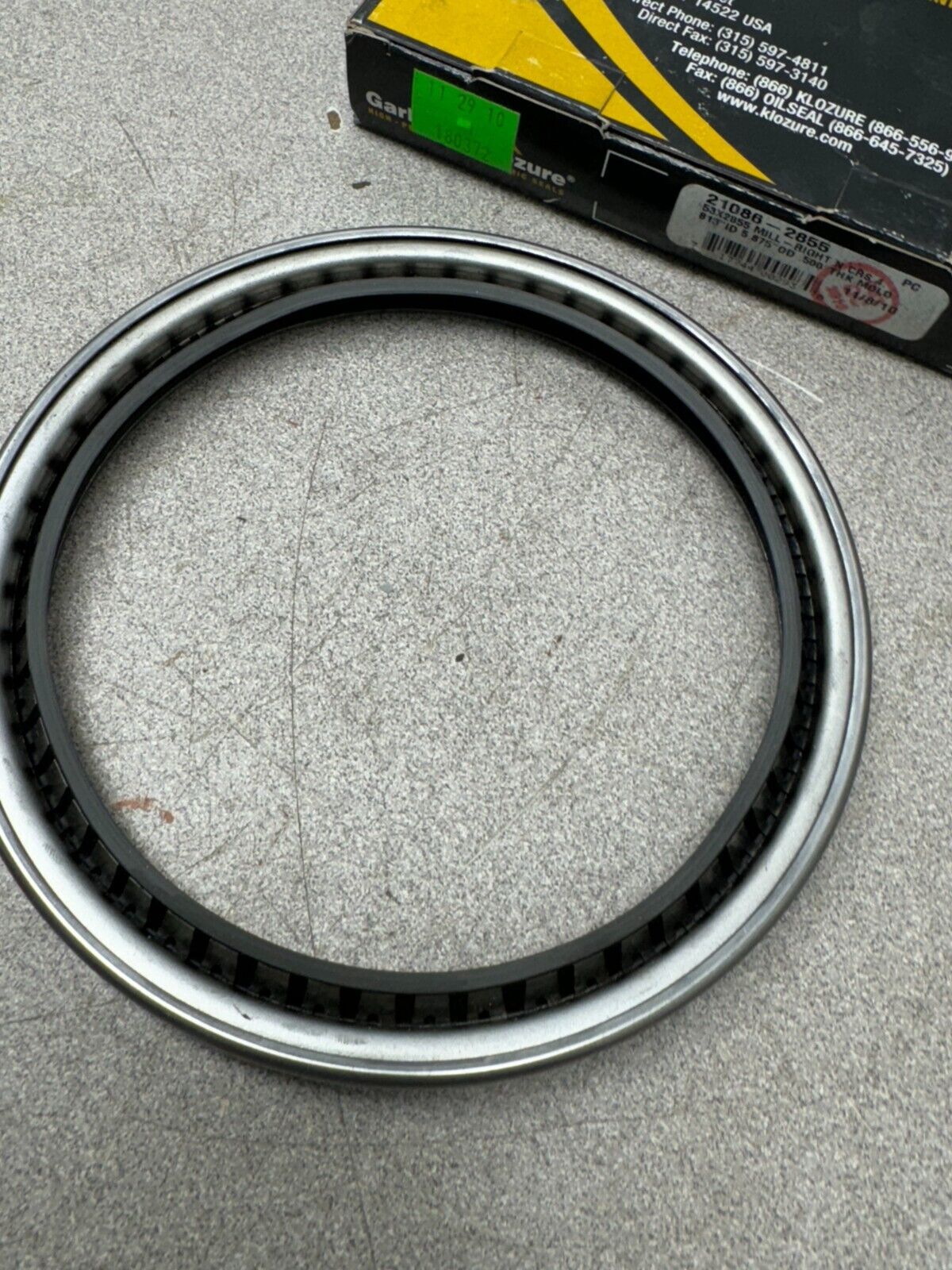 NEW IN BOX GARLOCK OIL SEAL 21086-2855