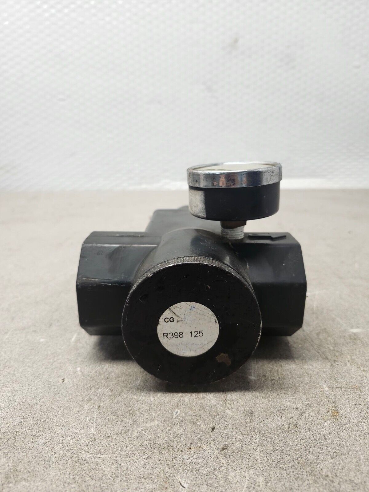 USED Arrow High Flow Regulator 300PSIG 1"NPT 5-125 PSI R398-125