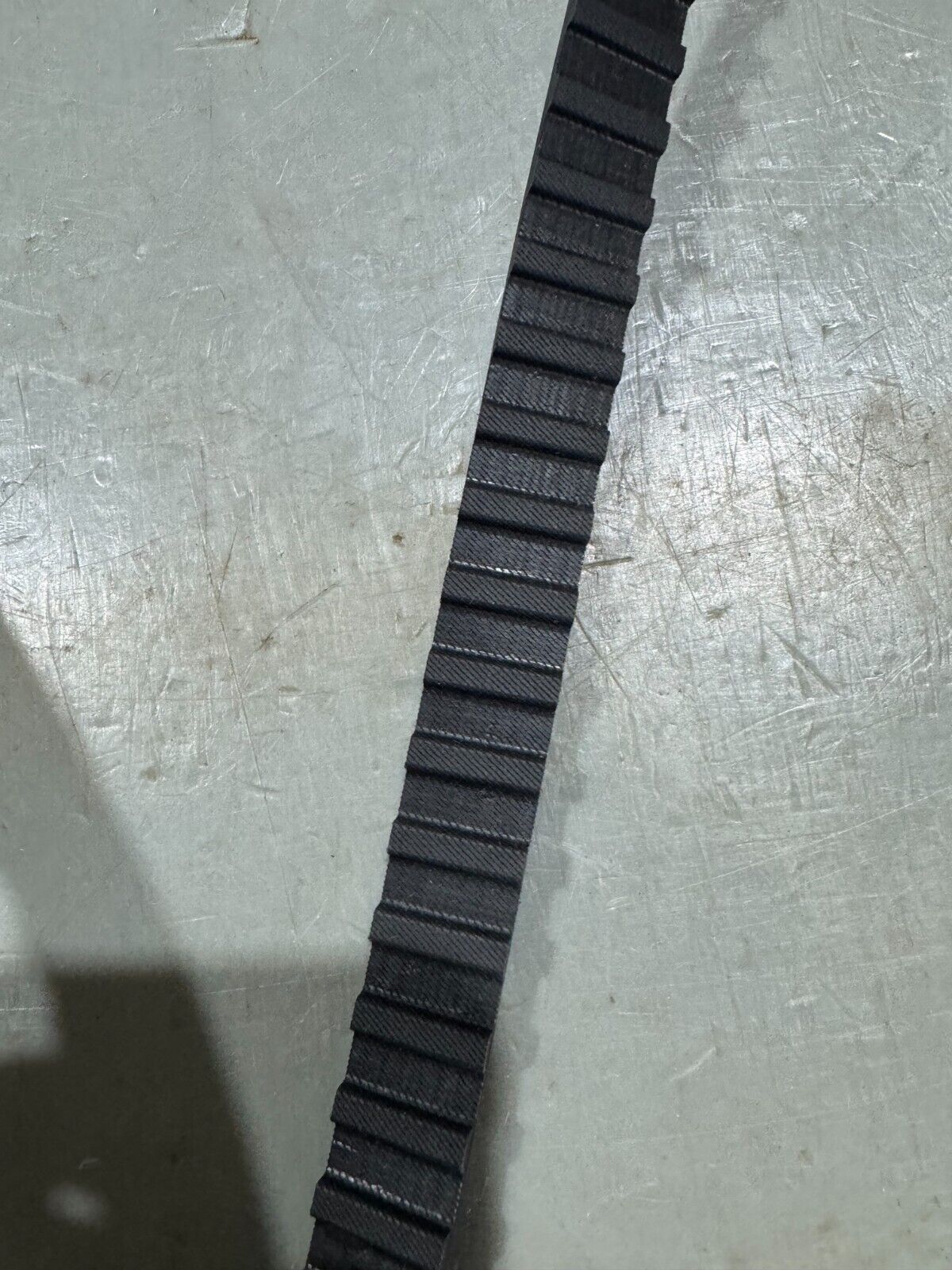 FACTORY NEW GOODYEAR SYNCHRONOUS Trapezoidal TIMING BELT 1140H075