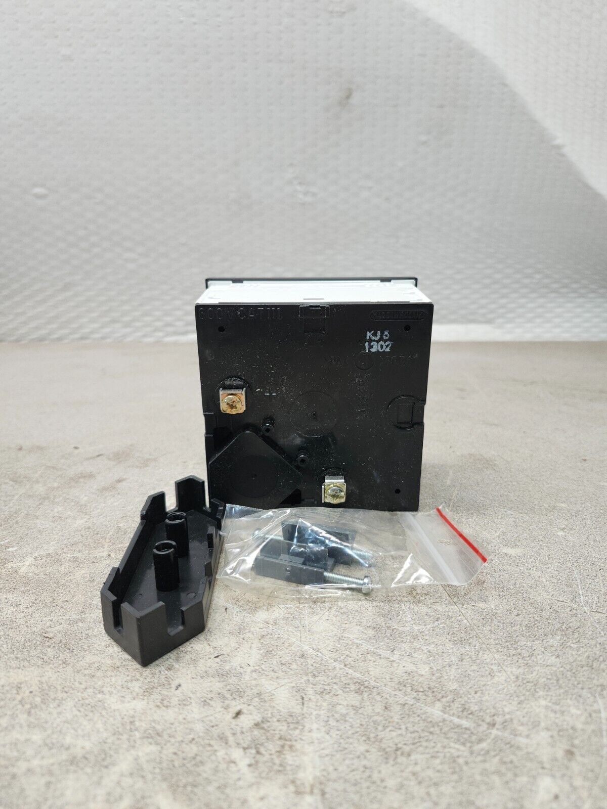 NEW IN BOX ANALOG FIELD CURRENT METER ALSTOM P1 0-25