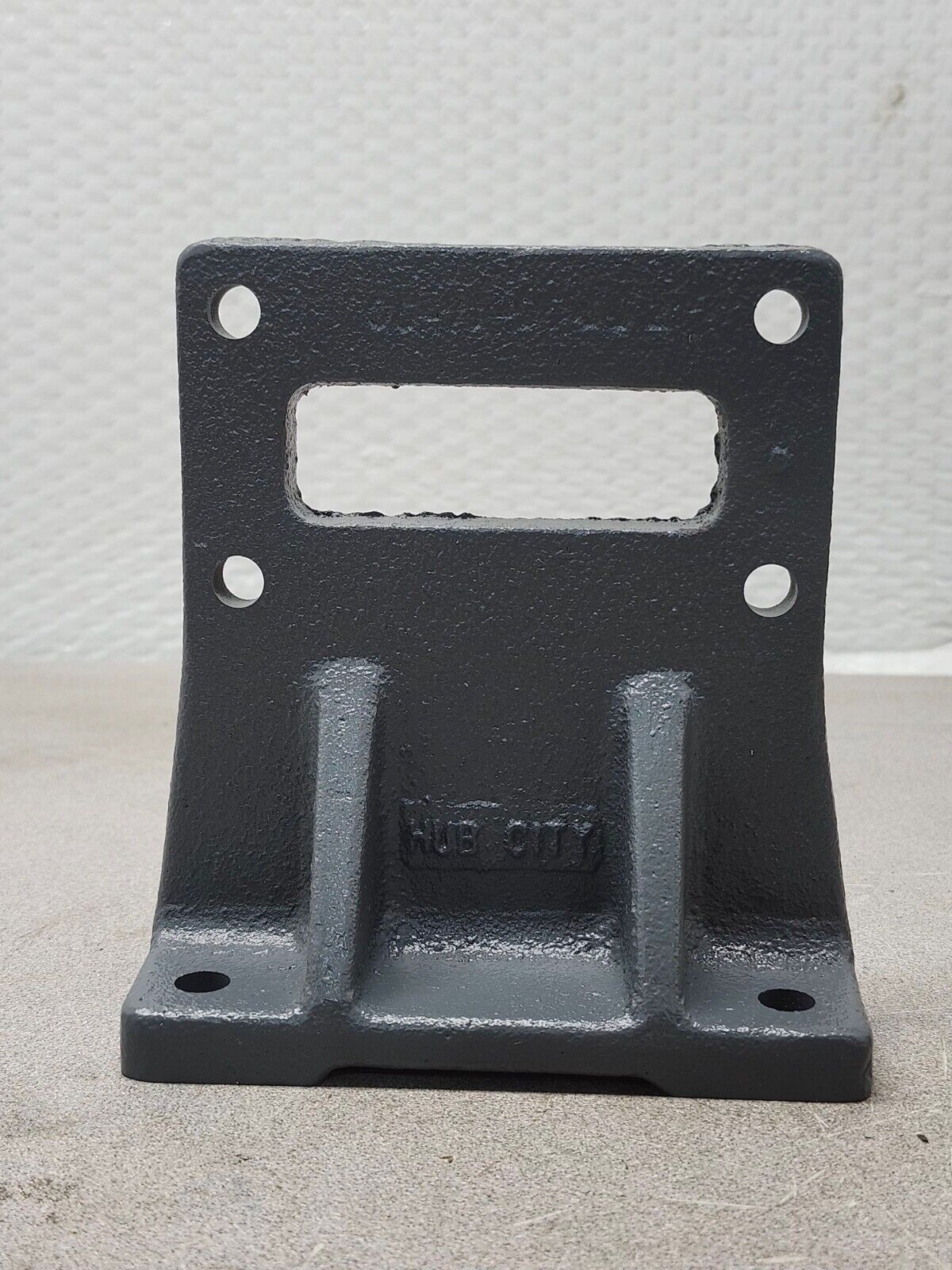 NEW IN BOX HUB CITY 0229-01746-210 MOUNTING BASE KIT VERTICAL