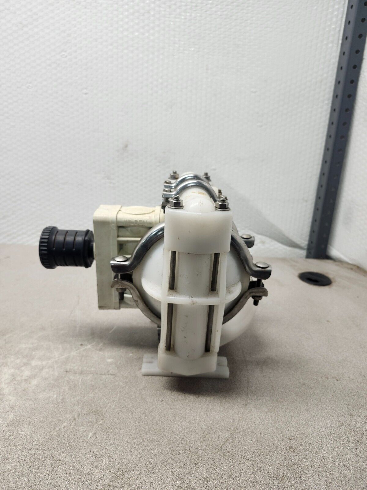 USED WILDEN DIAPHRAGM PUMP 1/2" 01-3181-20