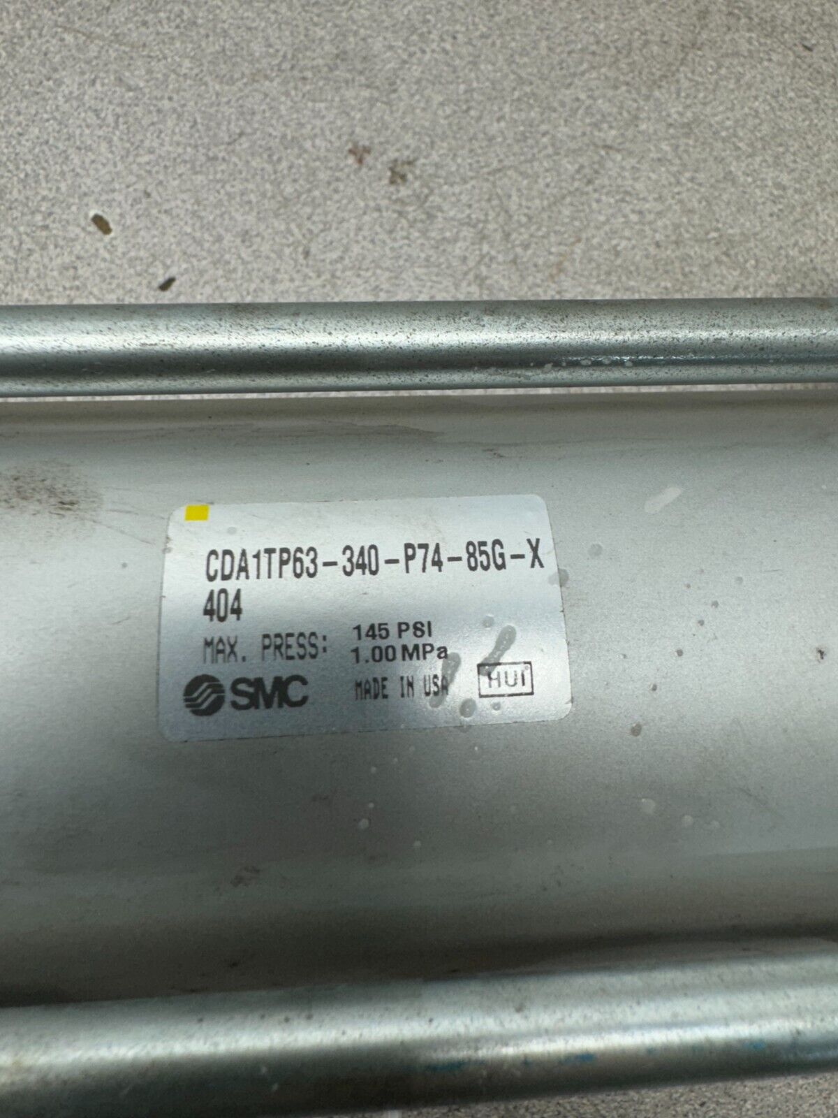 USED SMC PNEUMATIC CYLINDER CDA1TP63-340-P74-85G-X 404