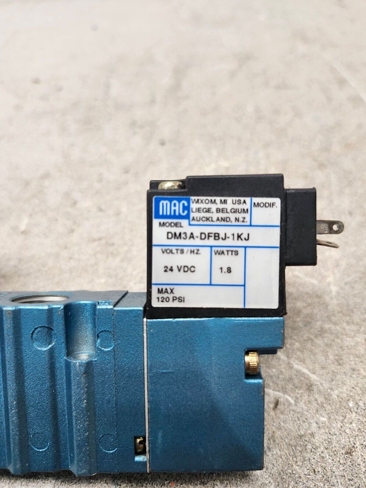 USED MAC SOLENOID VALVE 451A-B0A-DM-DFBJ-1KJ