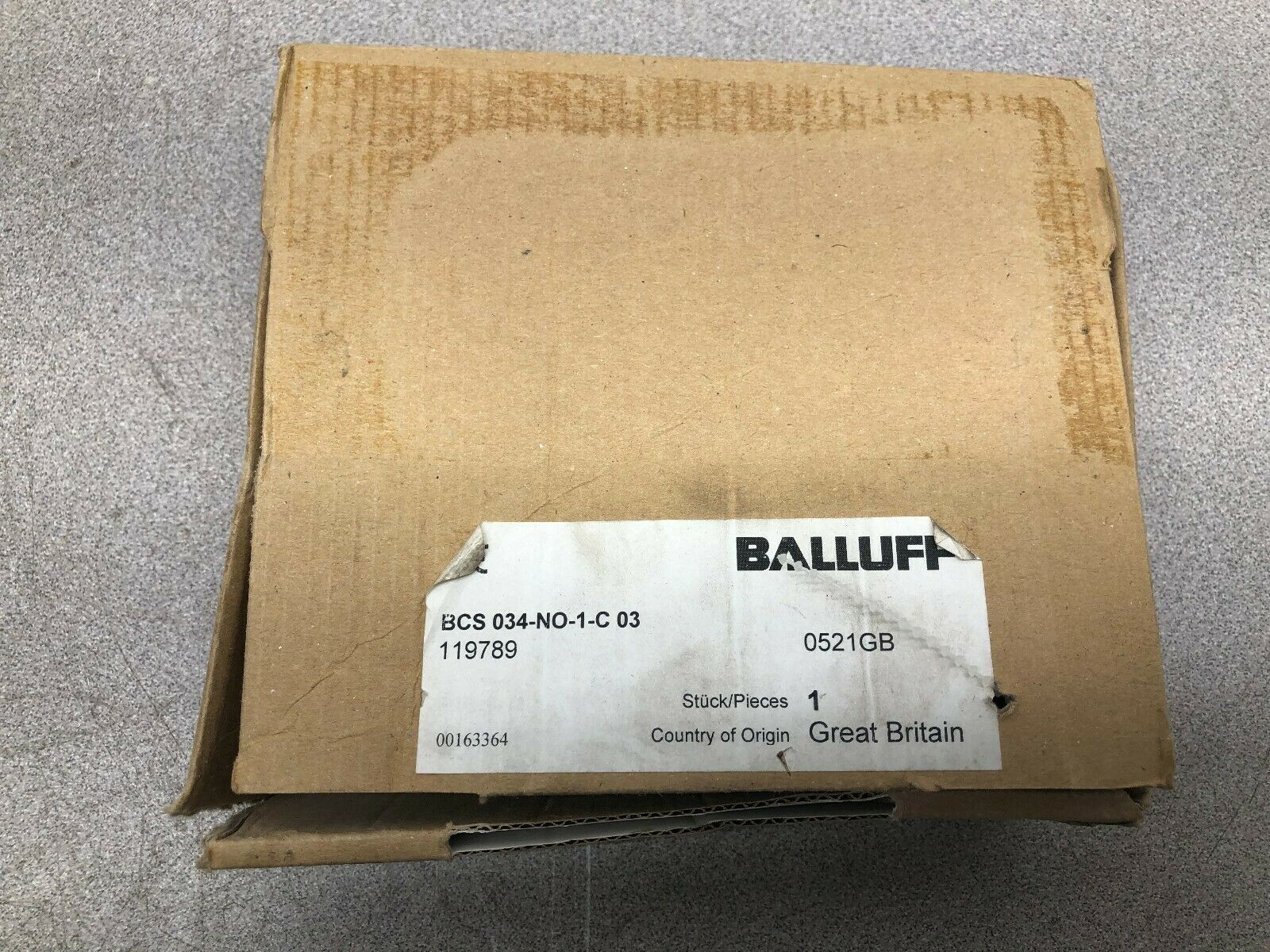 NEW IN BOX BALLUFF CAPACITIVE PROXIMITY SENSOR BCS 034-NO-1-C 03