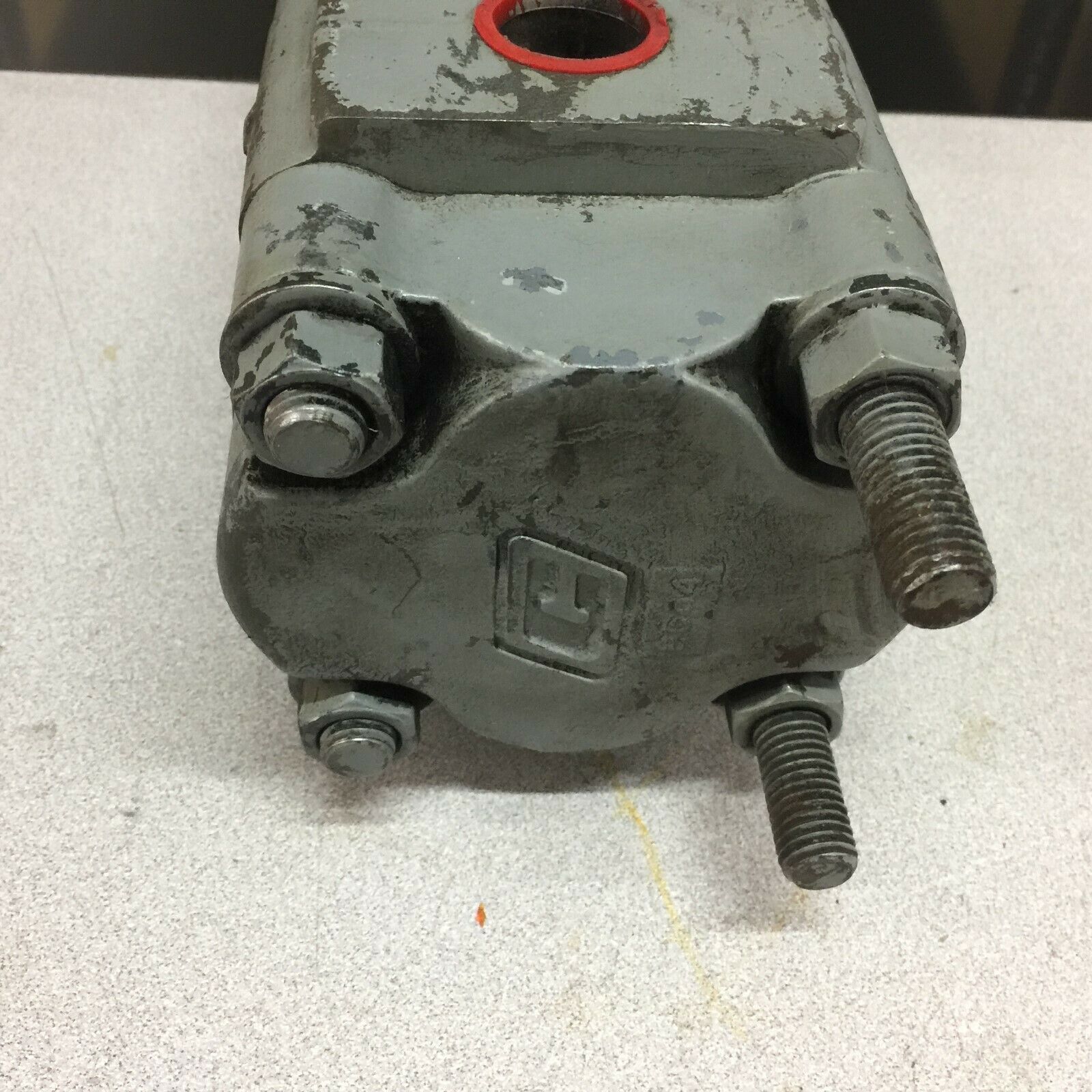 USED HYDRAULIC SPLITTER AT0-181831182