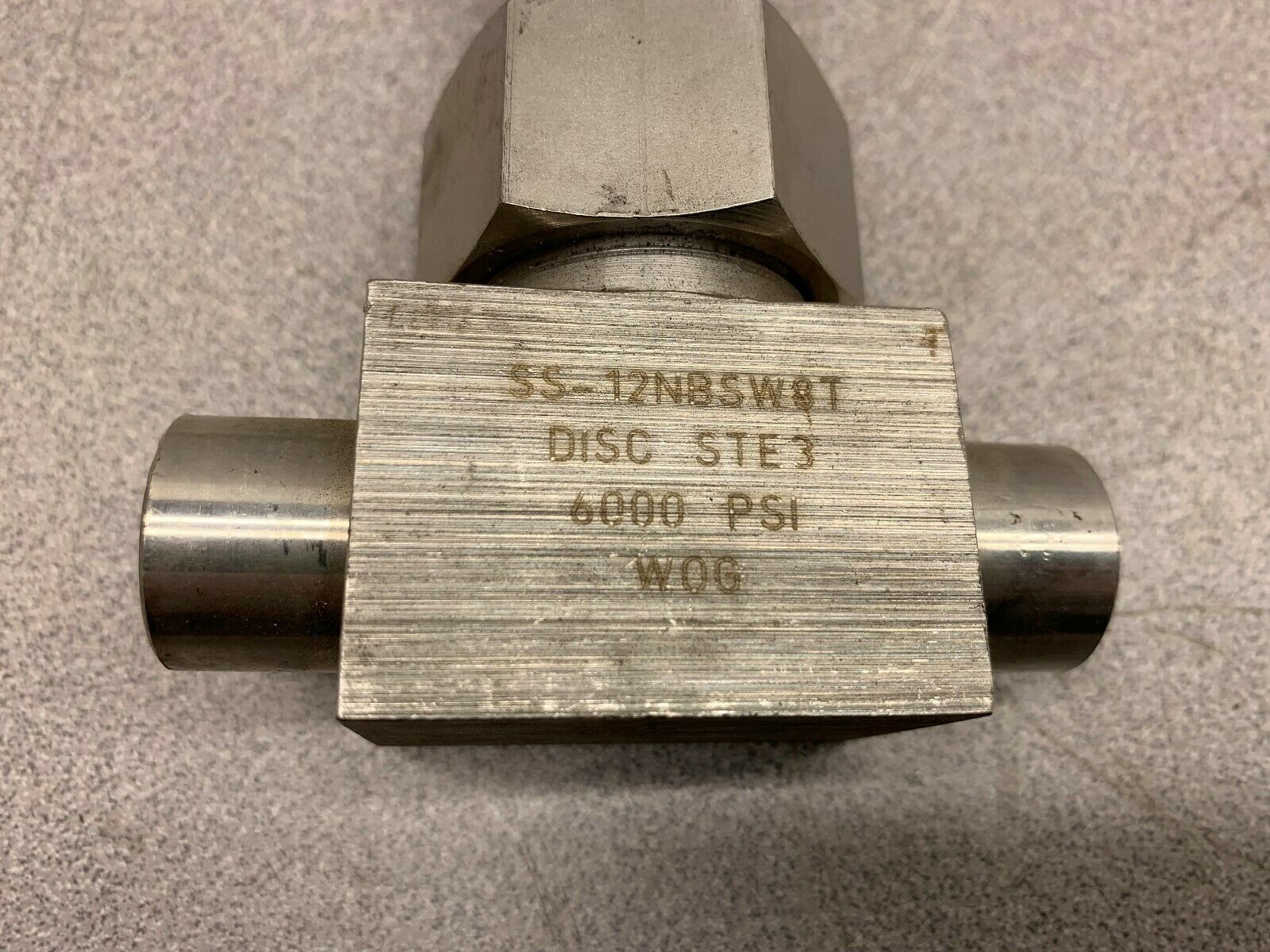 NEW NO BOX WHITEY VALVE SS-12NBSW8T