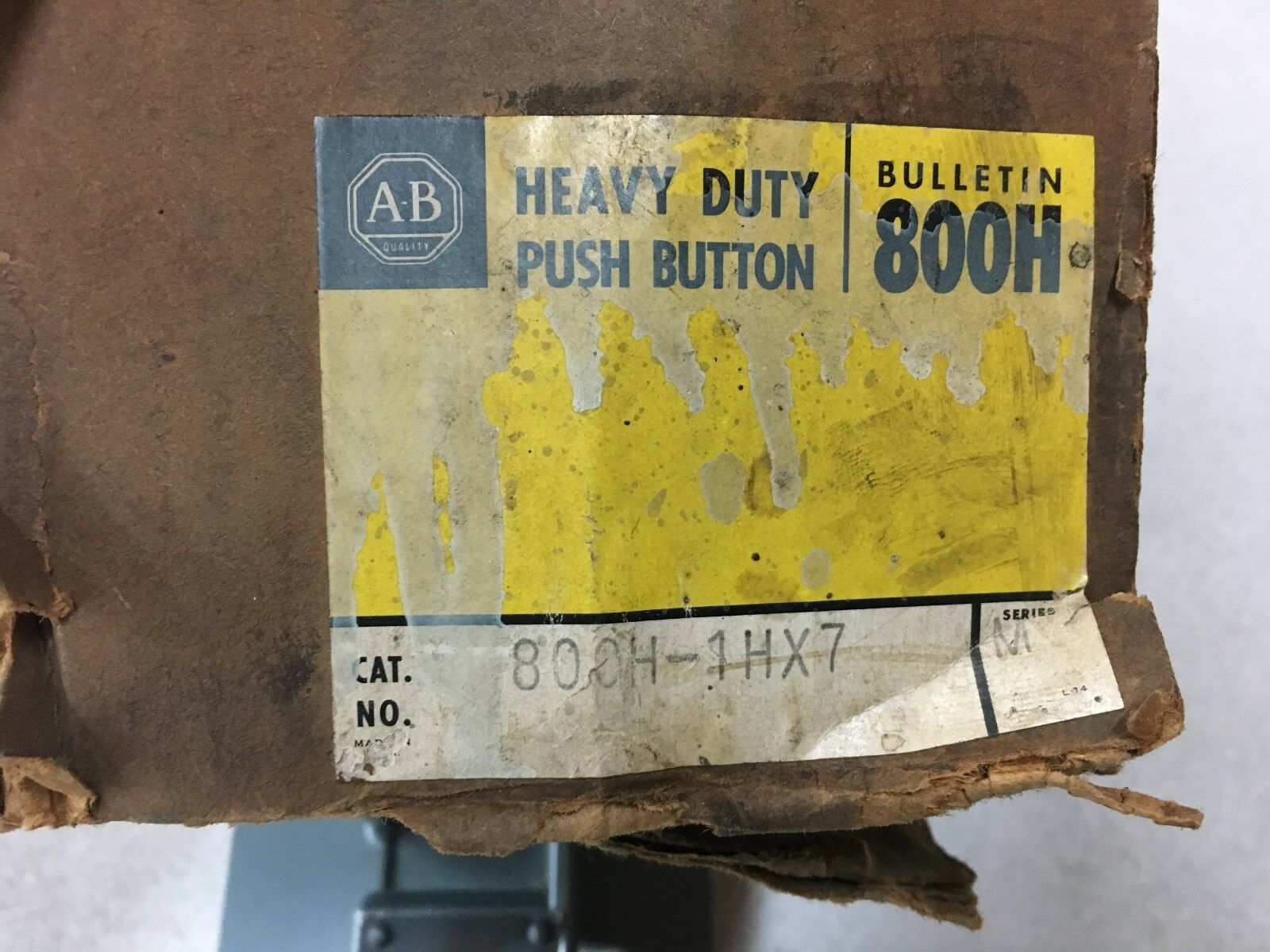 NEW IN BOX ALLEN-BRALDEY HEAVY DUTY PUSH BUTTON STATION 800H-1HX7 SERIES M