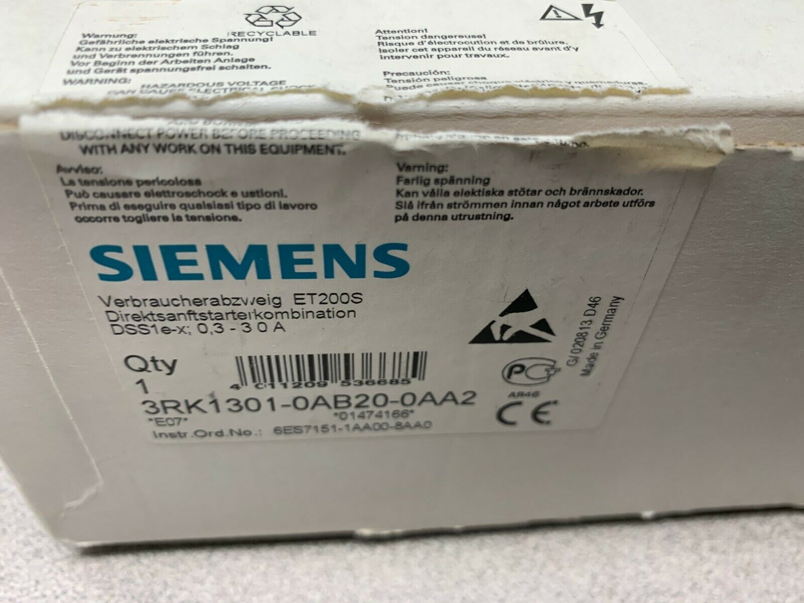 NEW IN BOX SIEMENS MOTOR STARTER 3RK1301-0AB20-0AA2