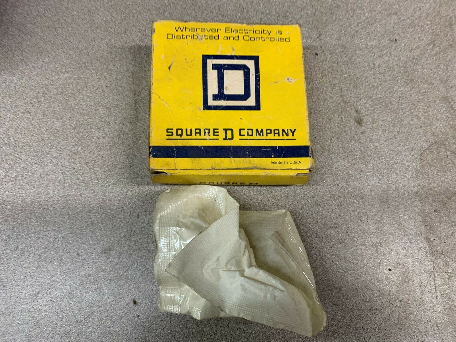 NEW IN BOX SQUARE D CONTACT KIT 9998 SA-81