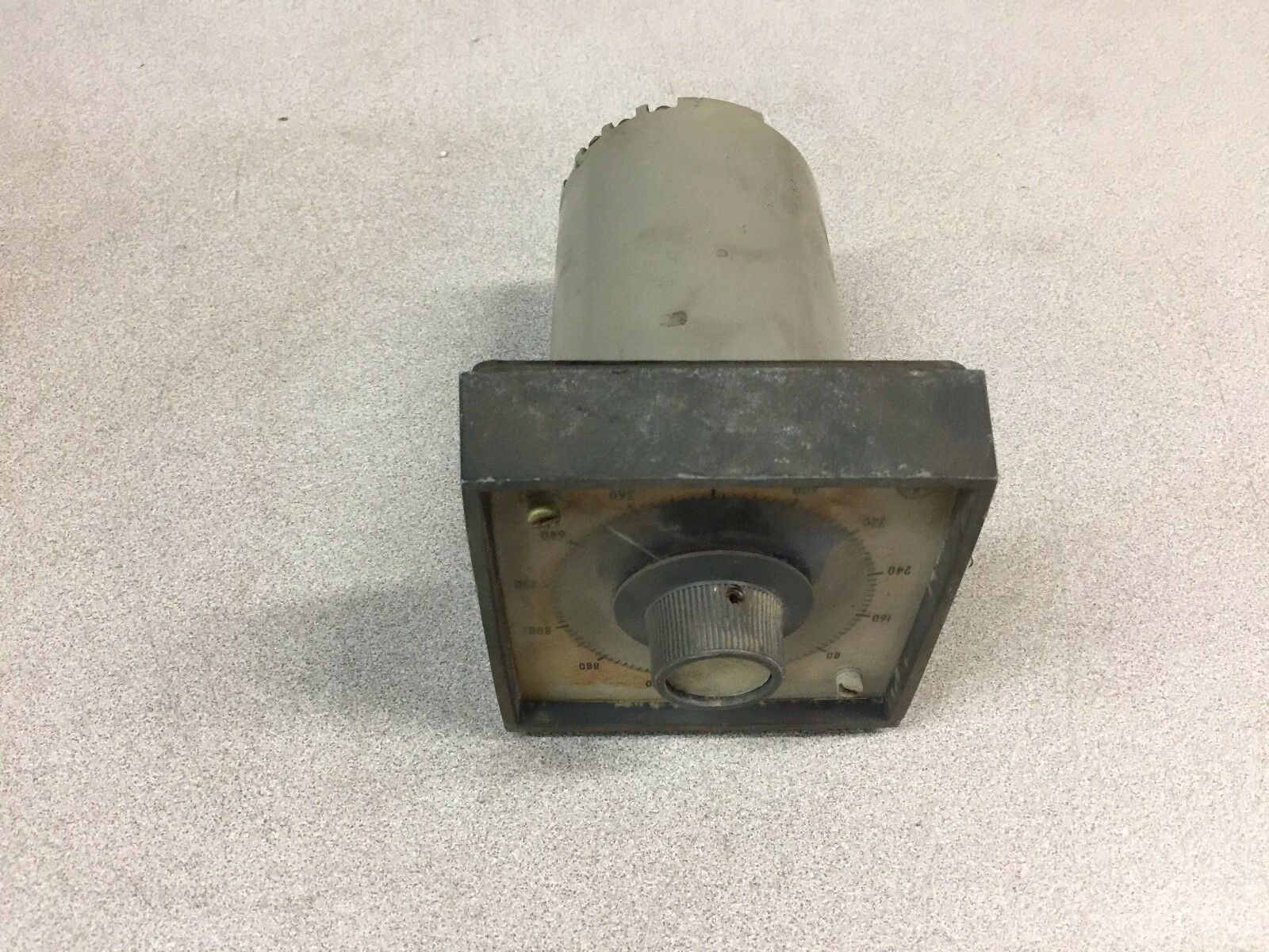 NEW NO BOX AIC 120VAC TIMER 31OD105A20RX