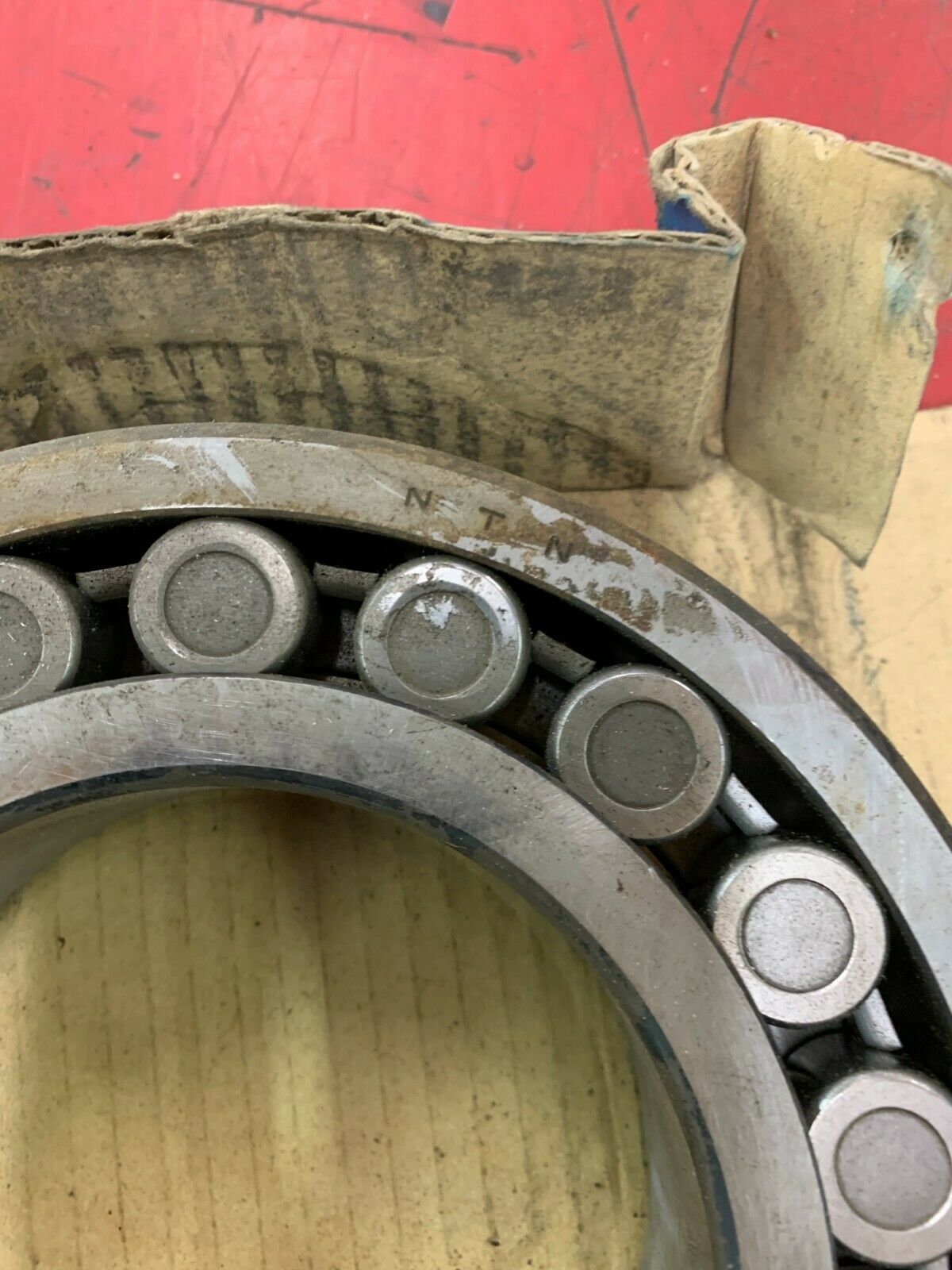 NEW NTN SPHERICAL ROLLER BEARING 22220BD1C3