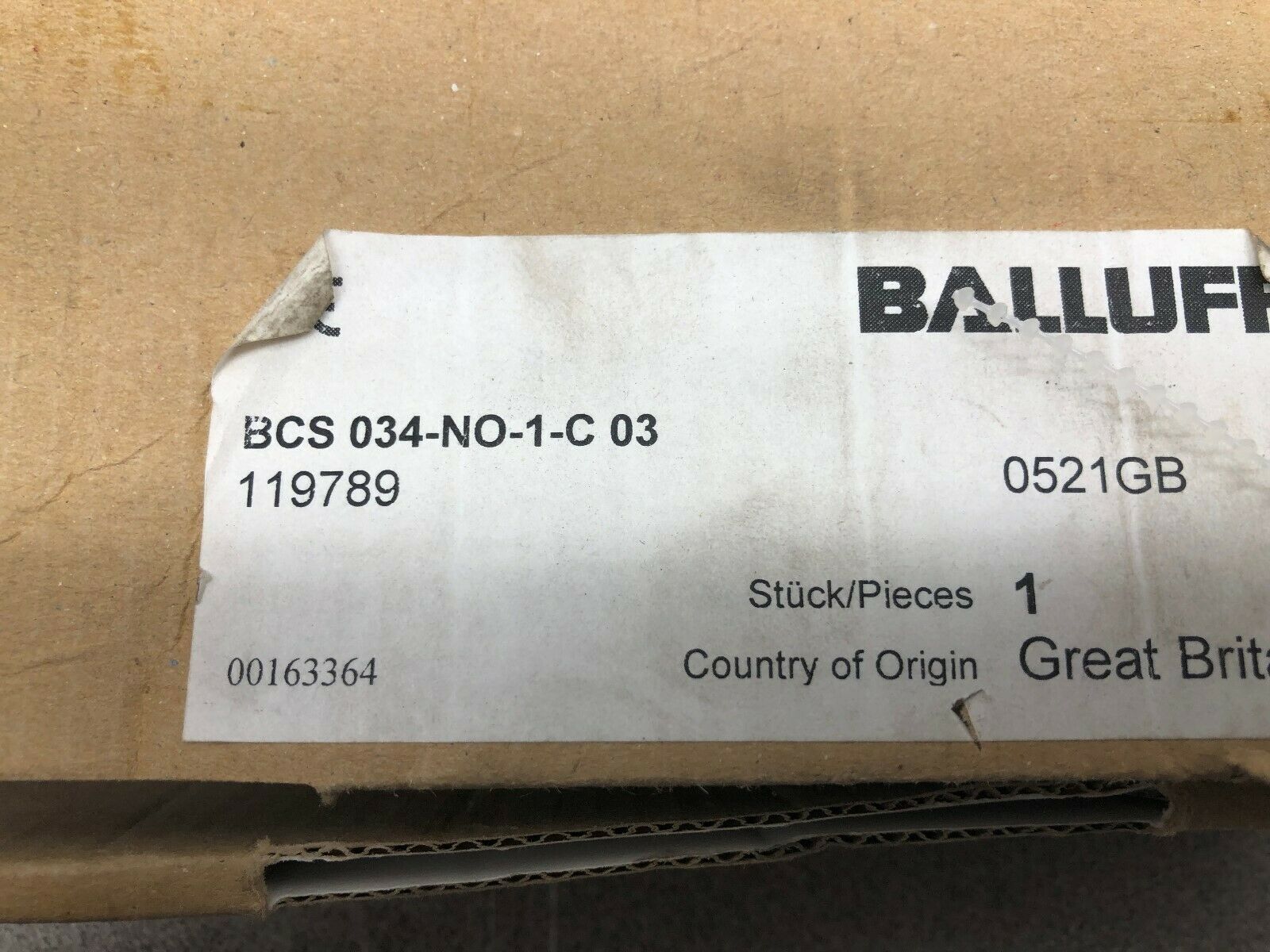 NEW IN BOX BALLUFF CAPACITIVE PROXIMITY SENSOR BCS 034-NO-1-C 03