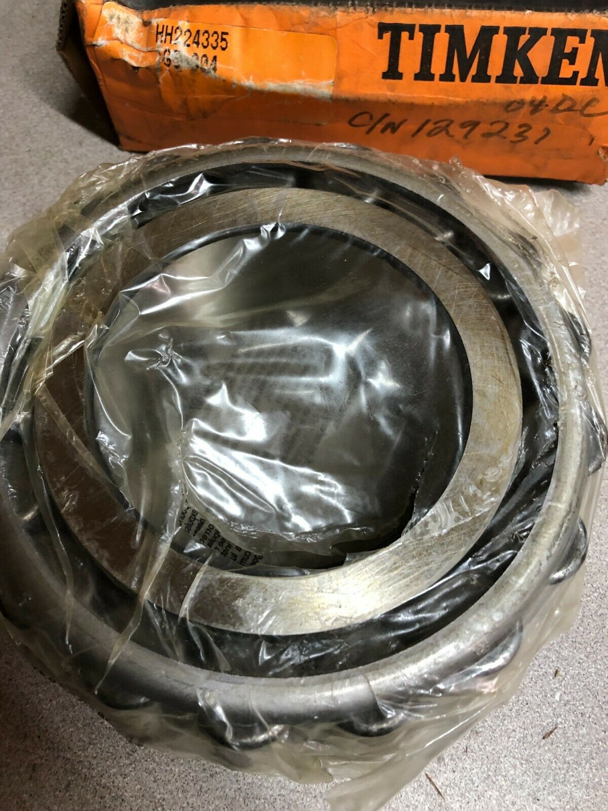 NEW IN BOX TIMKEN TAPERED ROLLER CONE BEARING HH224335