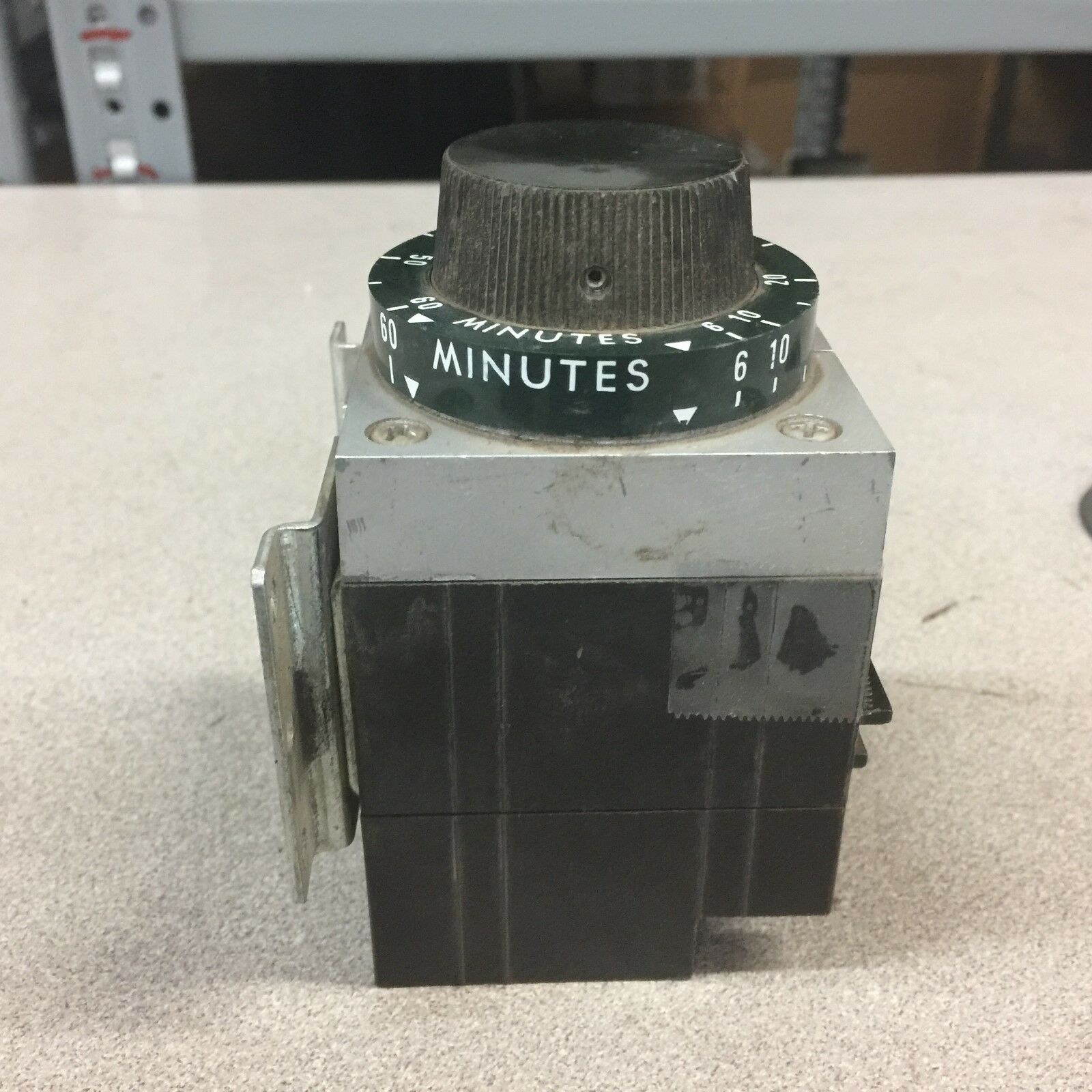 USED TYCO AGASTAT TIME RELAY 120 V 3-30 MIN 7022AH004