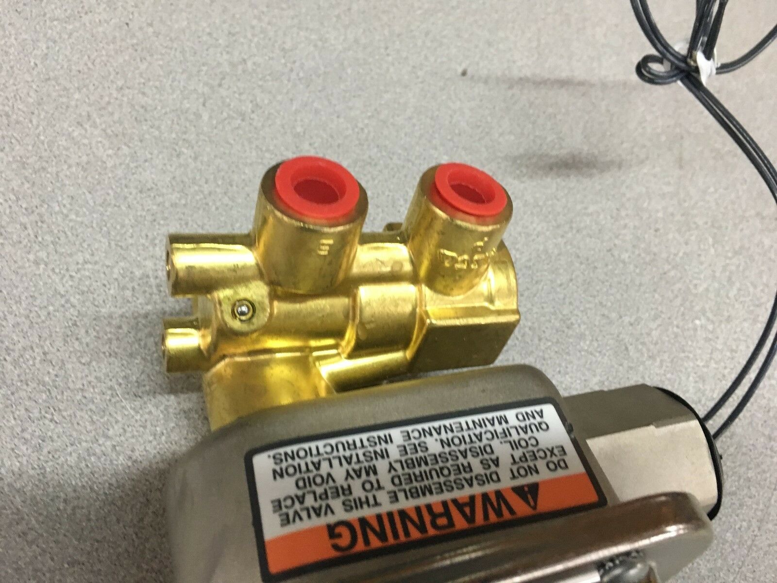 NEW NO BOX ASCO RED HAT SOLENOID VALVE 1/4" PIPE NS83211