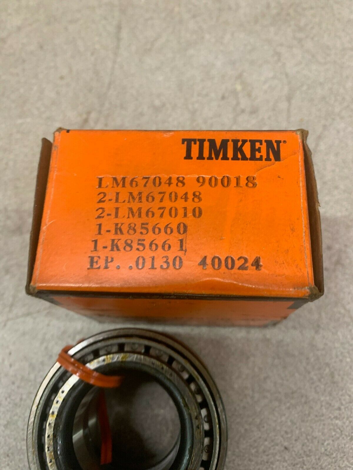 NEW IN BOX TIMKEN TAPERED ROLLER BEARING ASSEMBLY LM67048 90018