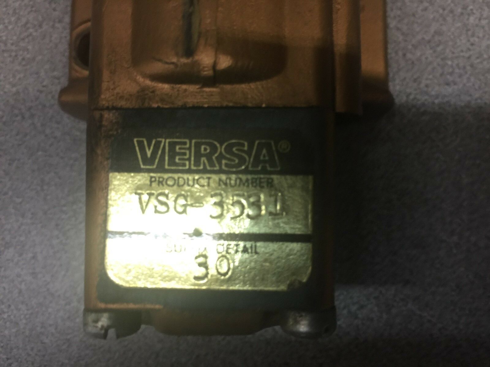 NEW NO BOX VERSA120VAC175PSI SOLENOID VALVE VSG-3531