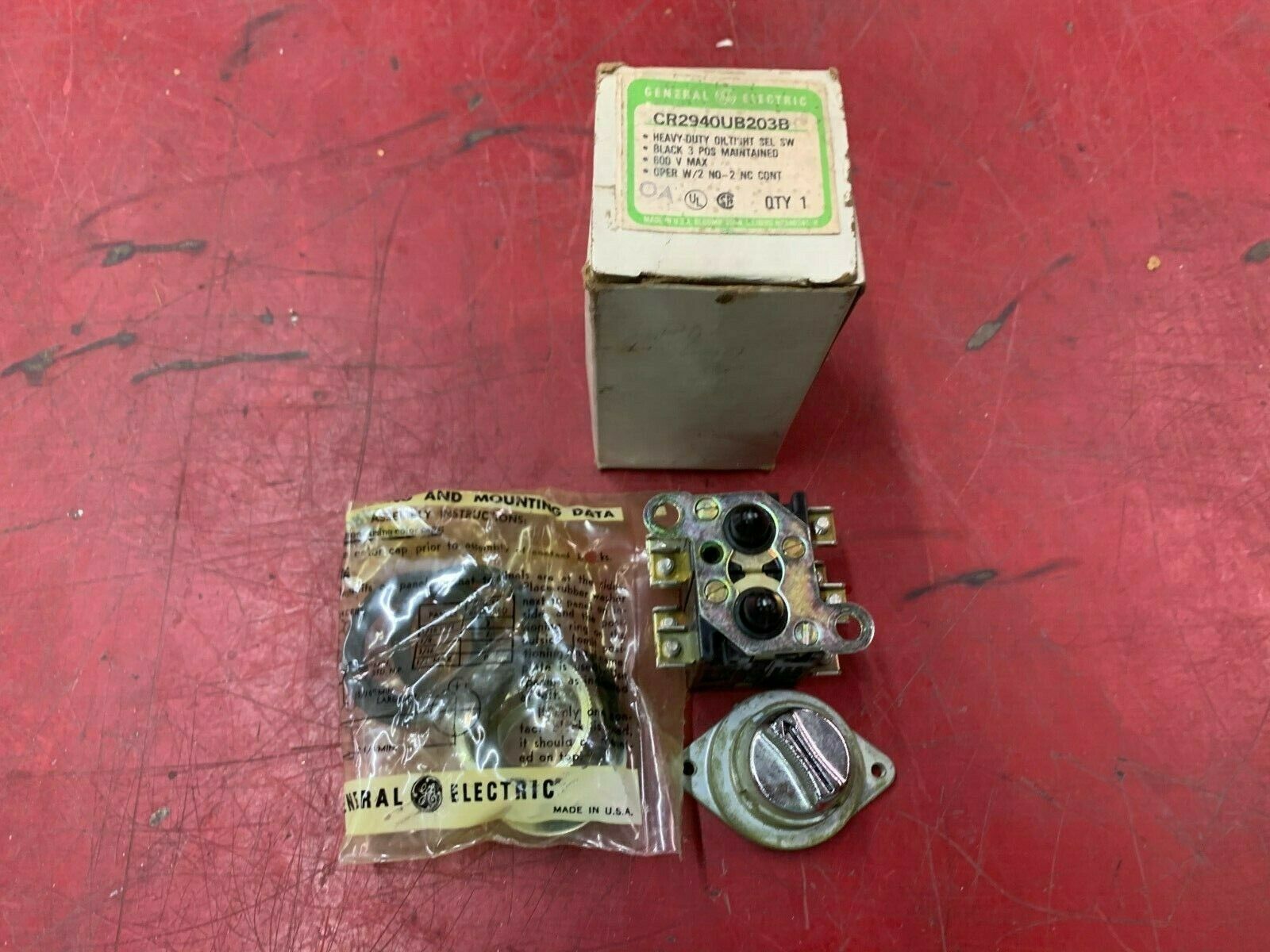 NEW IN BOX GE SELECTOR SWITCH CR2940UB203B