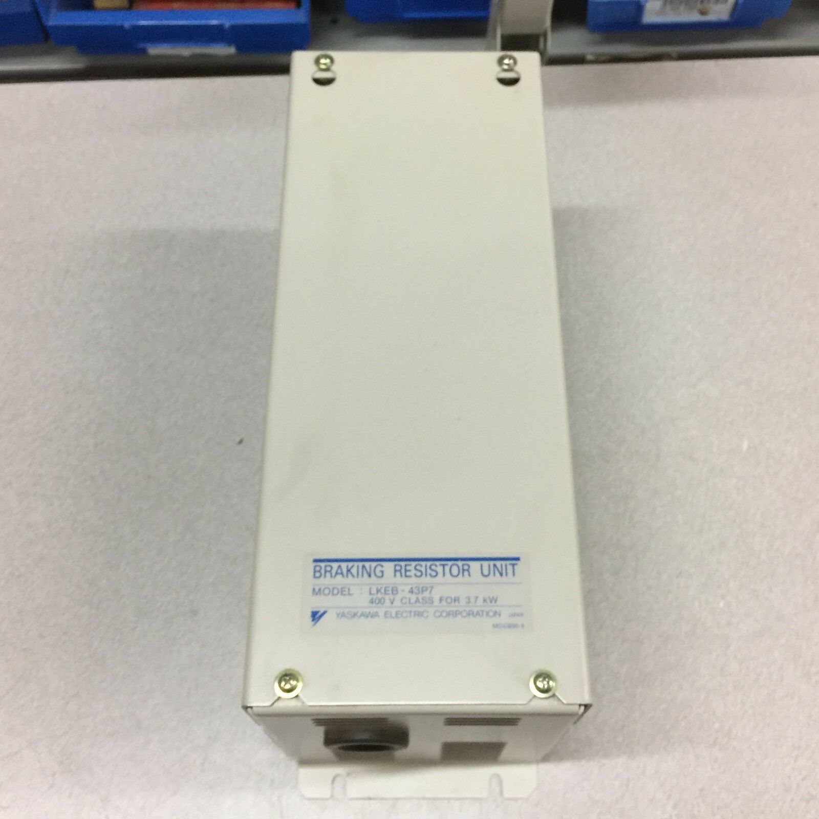 NEW NO BOX YASKAWA 400V 3.7KW BRAKING RESISTOR UNIT LKEB-43P7