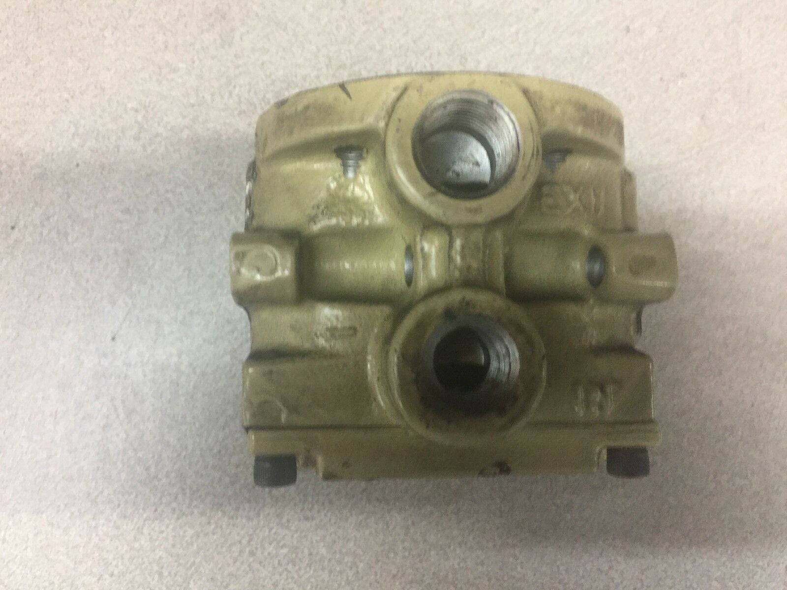 USED NORGREN PNUMATIC VALVE F1012C