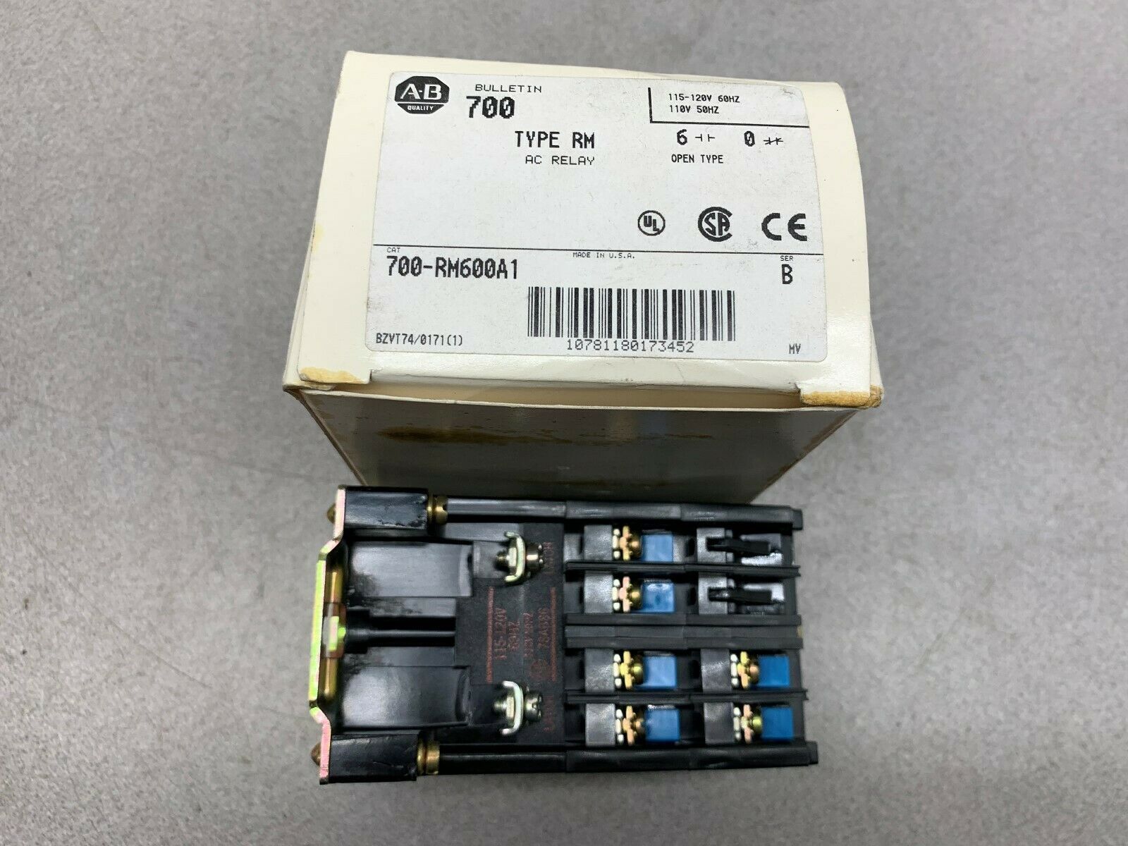 NEW IN BOX ALLEN BRADLEY RELAY 700-RM600A1