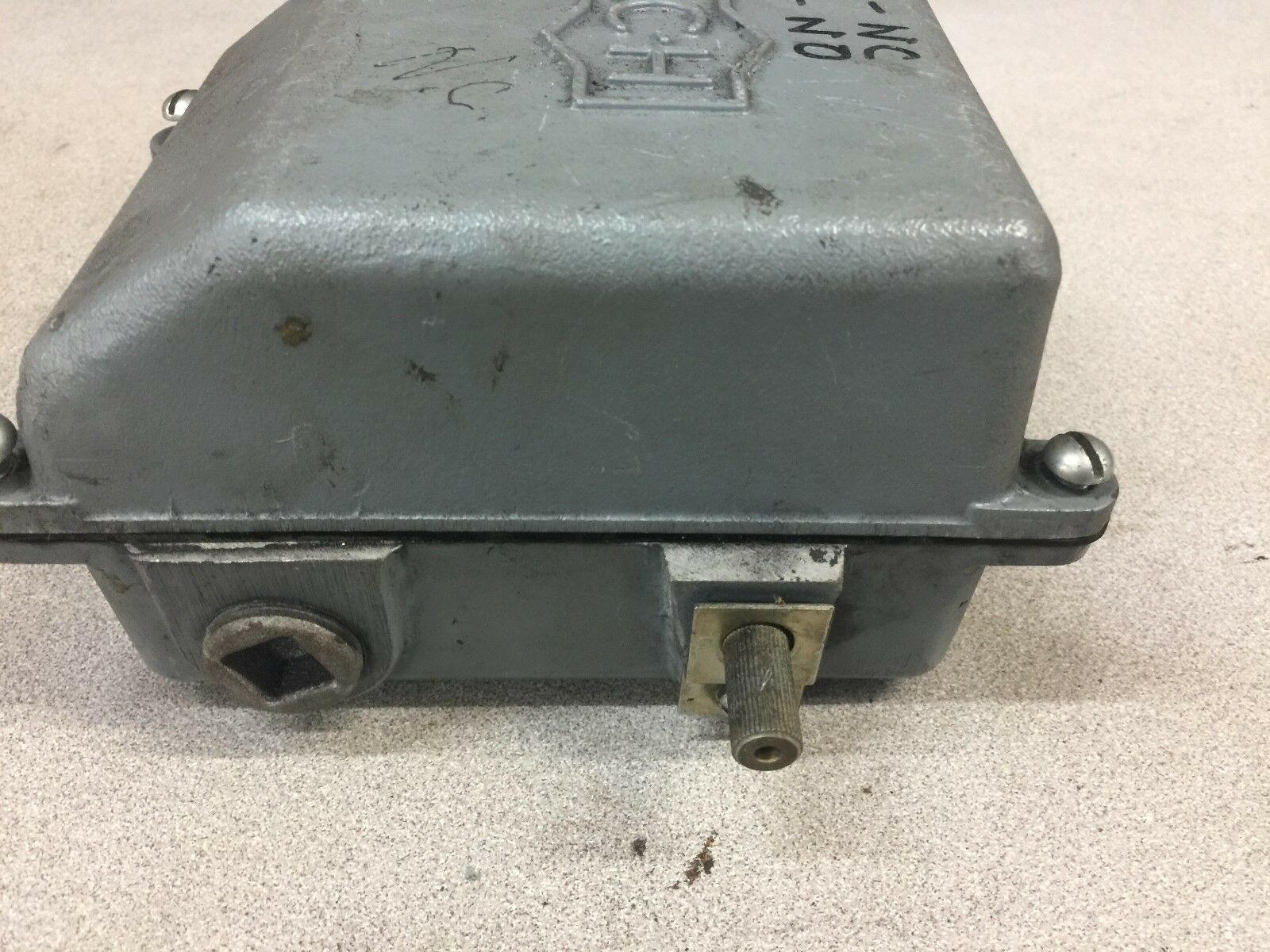 USED CUTLER HAMMER LIMIT SWITCH 14977H38B