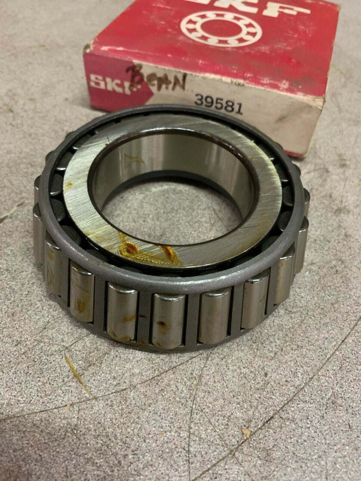 NEW IN BOX SKF TYSON TAPERED ROLLER BEARING 39581