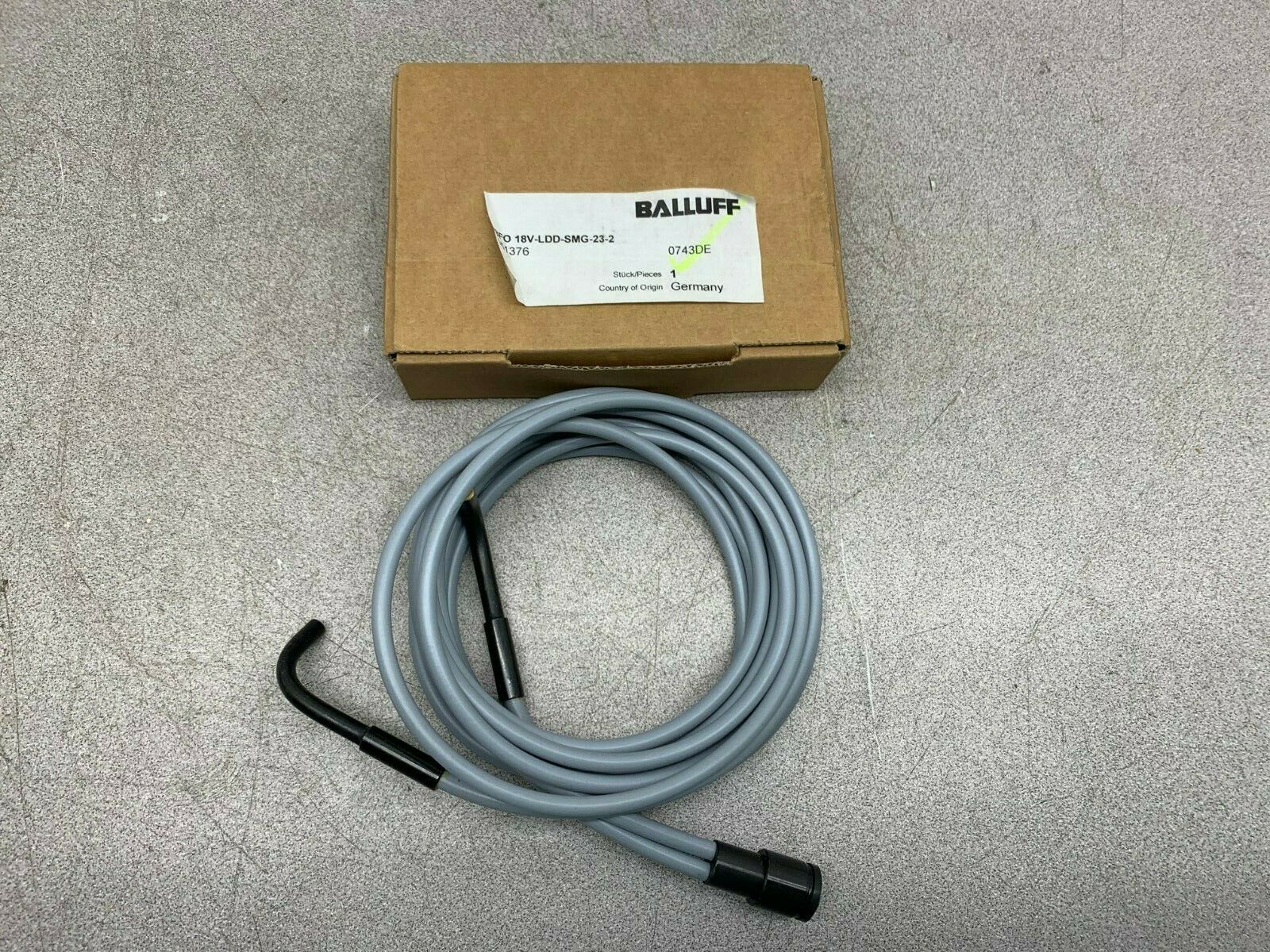 NEW IN BOX BALLUFF OPTICAL FIBER BFO- 18V-LDD-SMG-23-2