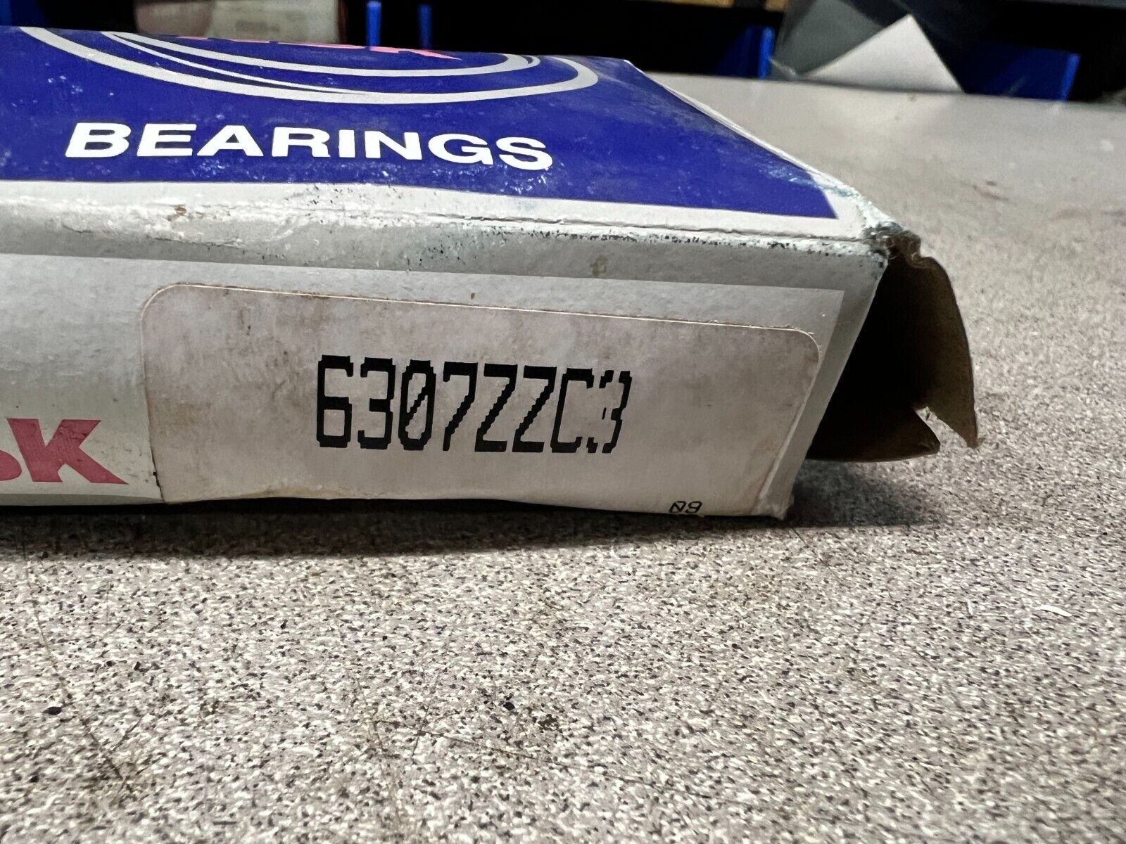 NEW IN BOX NSK BEARING 6307ZZC3