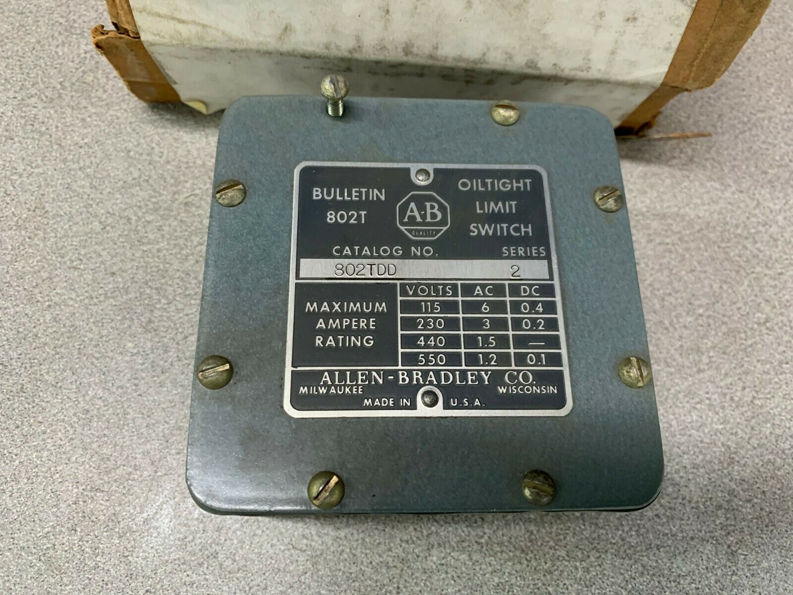 NEW ALLEN-BRADLEY OILTIGHT LIMIT SWITCH 802T-DD (NO HEADS)