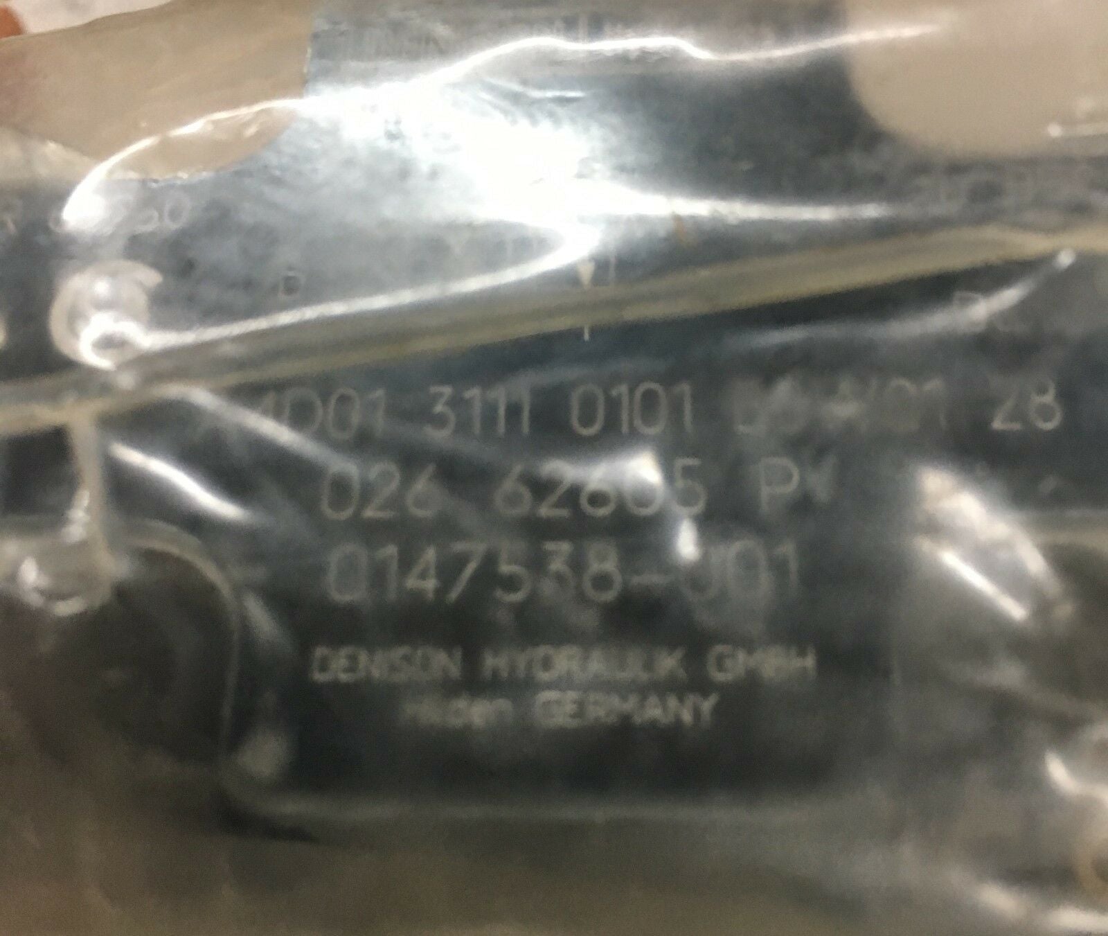 NEW IN BOX DENISON 02662605-P HYDRAULIC SOLENOID VALVE A4D0131110101B5W0128