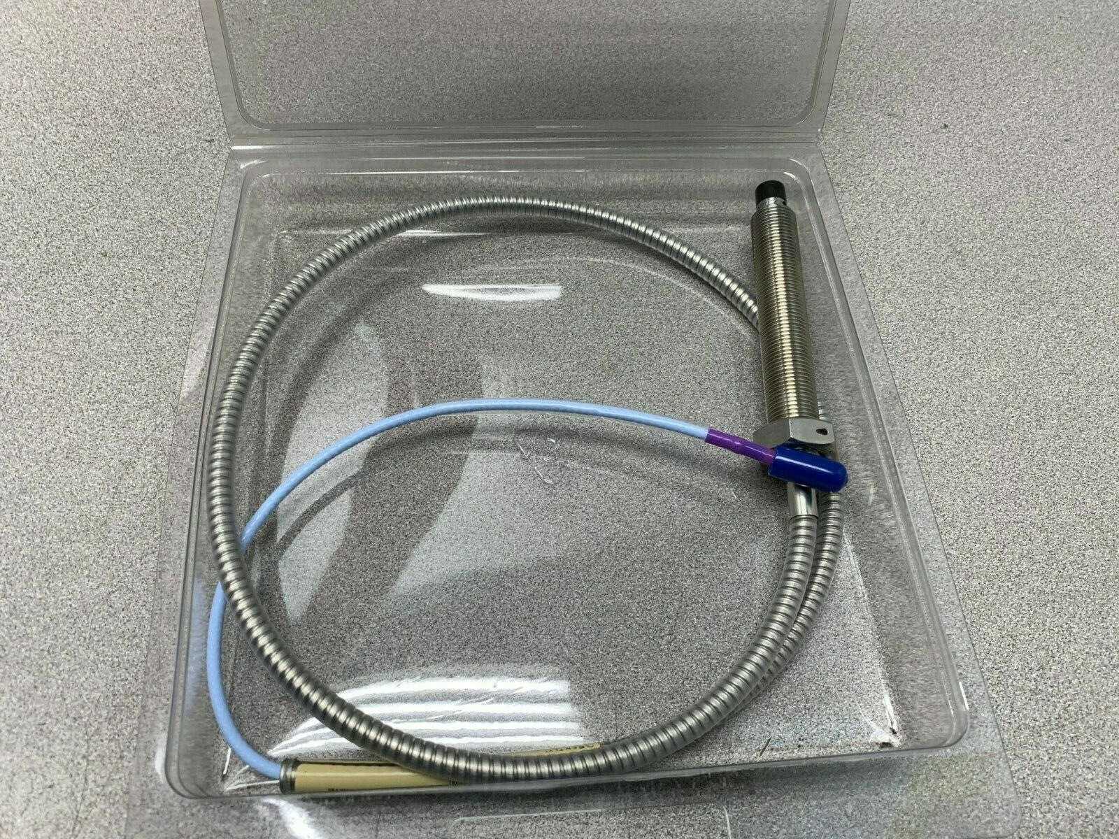 NEW BENTLY NEVADA 3300 XL 11MM CABLE DETECTOR 330708-00-40-10-02-00