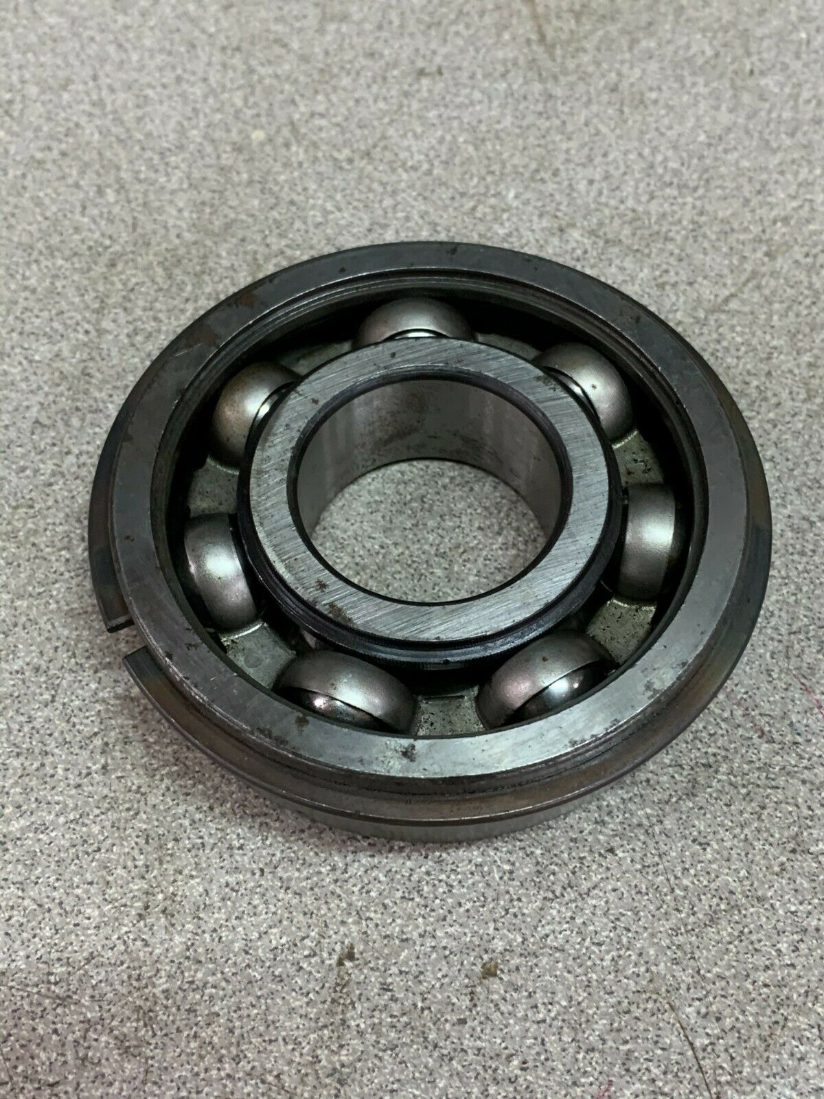 NEW NO BOX NDH DELCO ROLLER BEARING WITH SNAP RING 3306