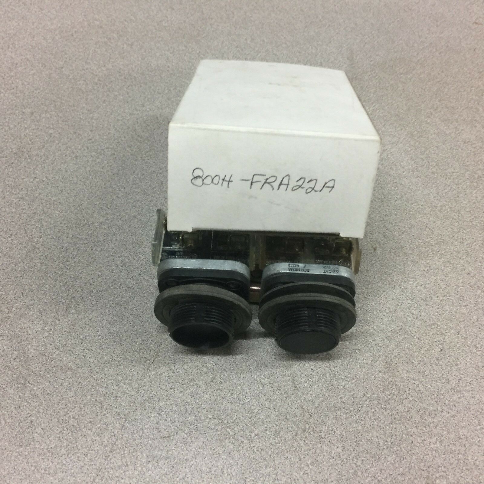 NEW NO BOX ALLEN BRADLEY PUSH BUTTON MAINTAINED 800H-FRA22A