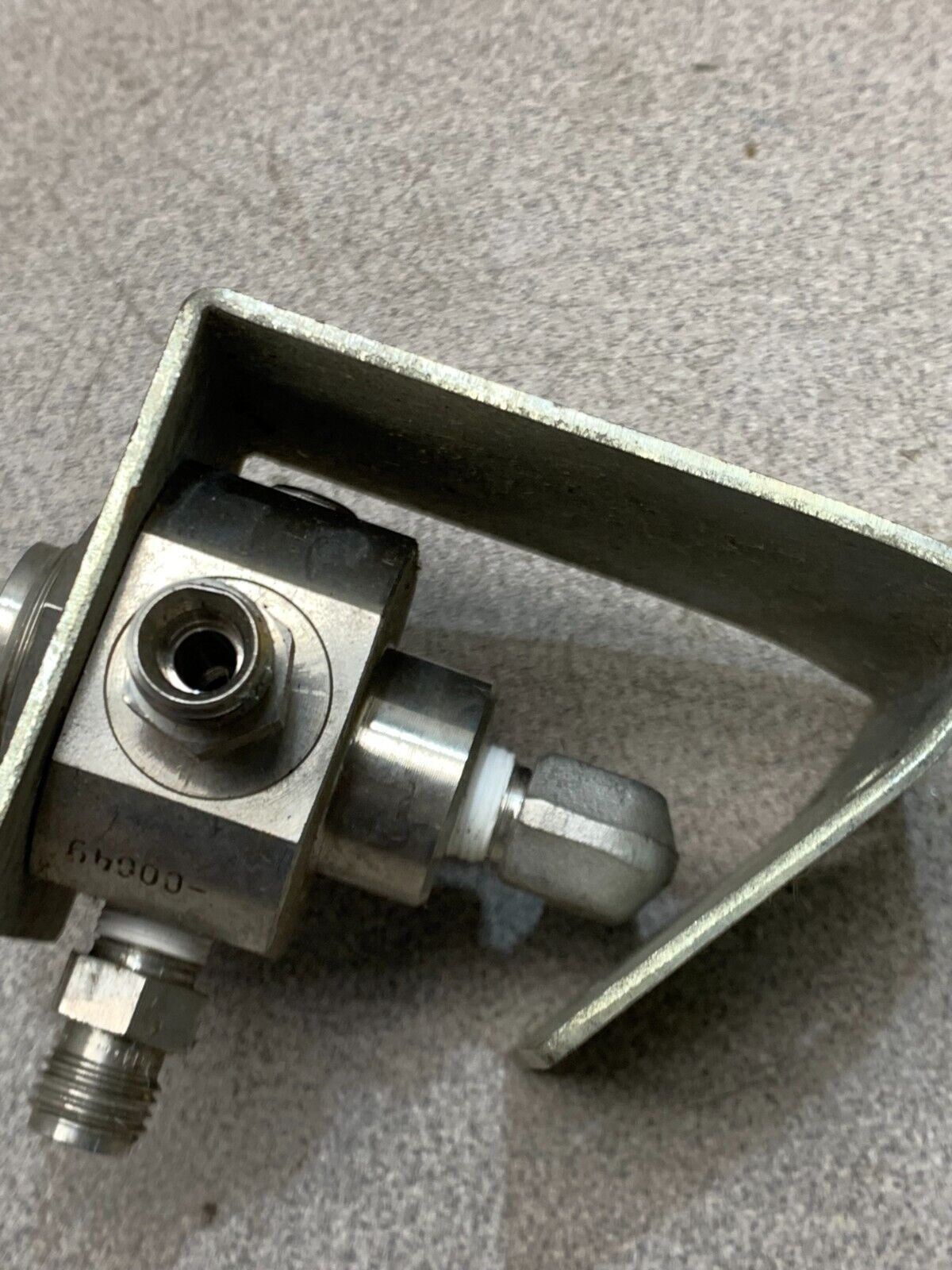 USED WHITEY STAINLESS VALVE SS-43ZF2