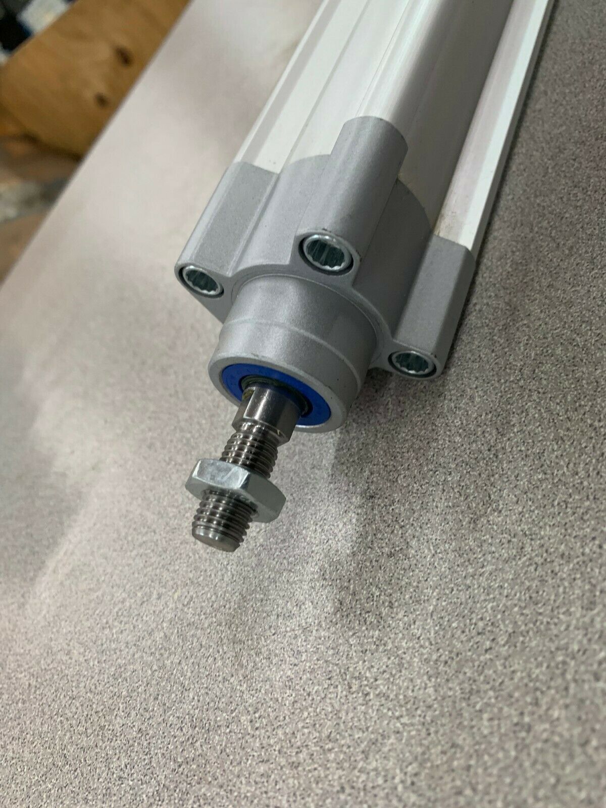 NEW NO BOX FESTO PNEUMATIC CYLINDER DSBC-32-500-PPVA-N3