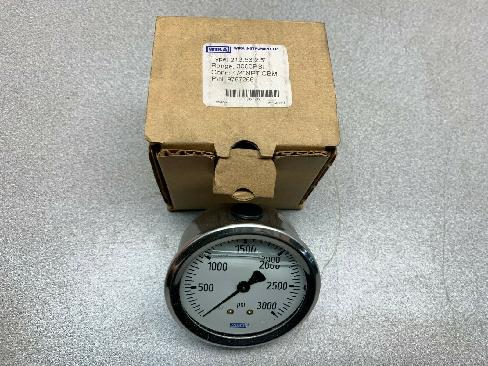 NEW IN BOX WIKA GAUGE 213.53.2.5"