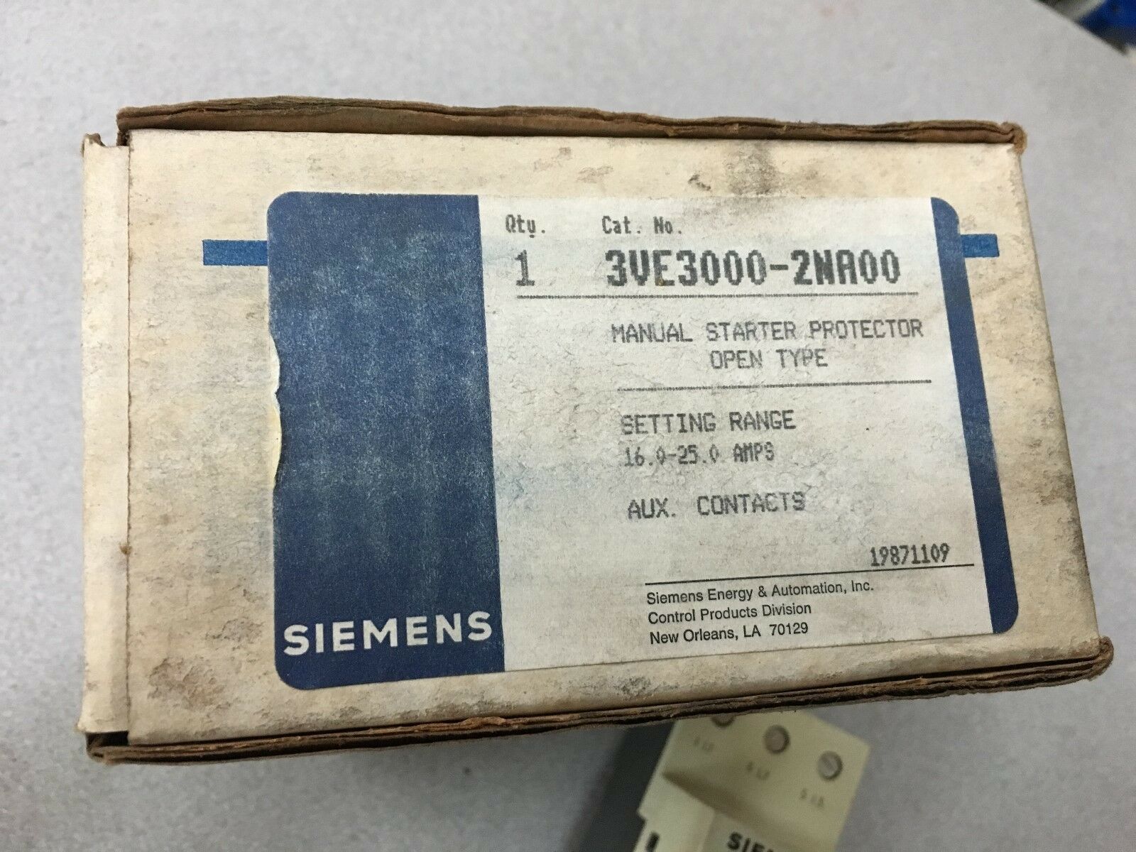 NEW IN BOX SIEMENS MANUAL STARTER PROTECTOR 3VE3000-2NA00