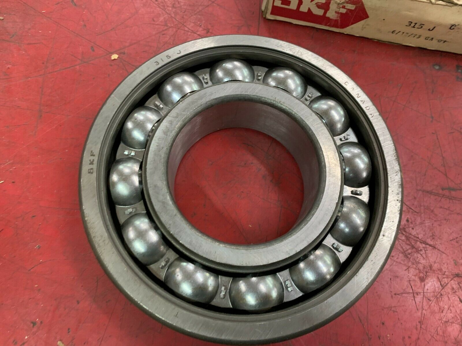 NEW IN BOX SKF ROLLER BEARING 315J