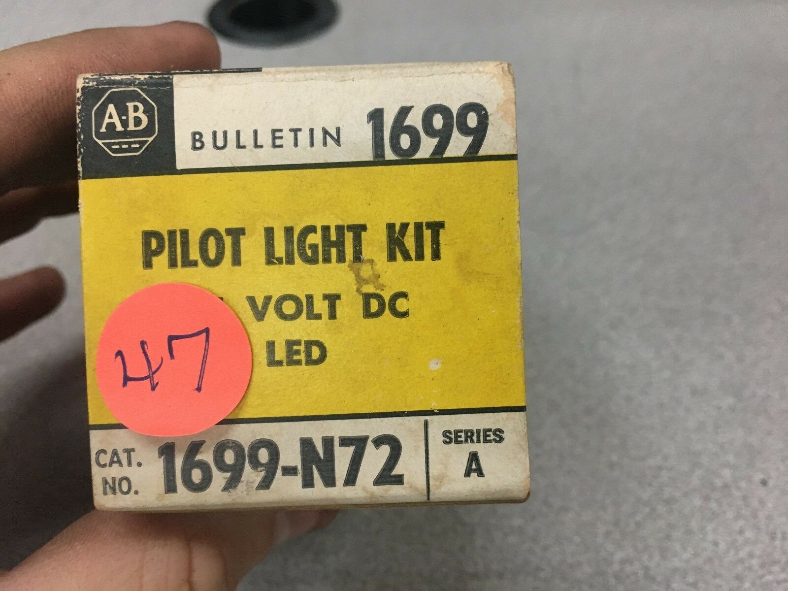 NEW IN BOX ALLEN-BRADLEY PILOT LIGHT KIT 1699-N72 SERIES A