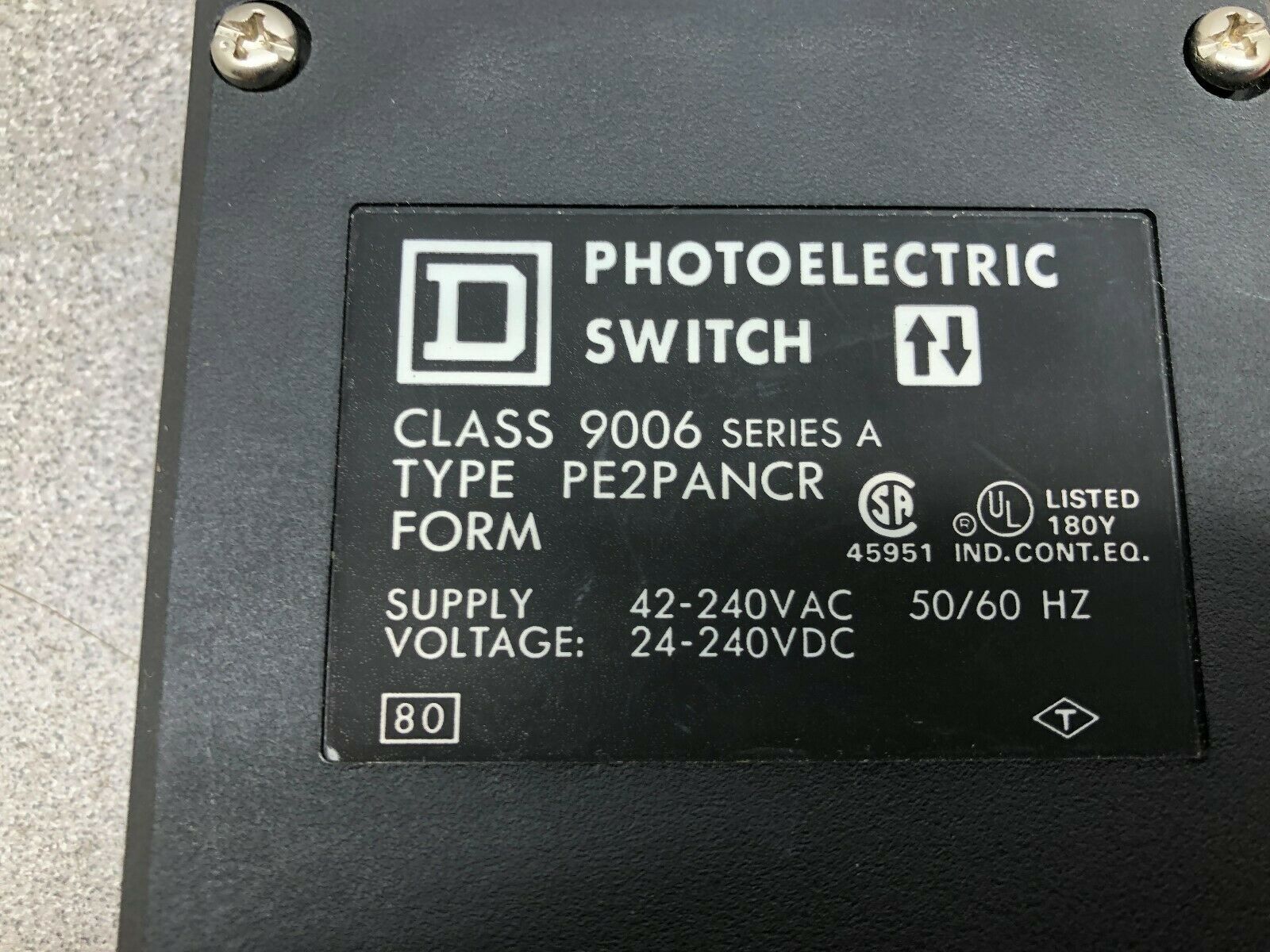 USED SQUARE D PHOTOELECTRIC SWITCH 9006 PE2PANCR SER A