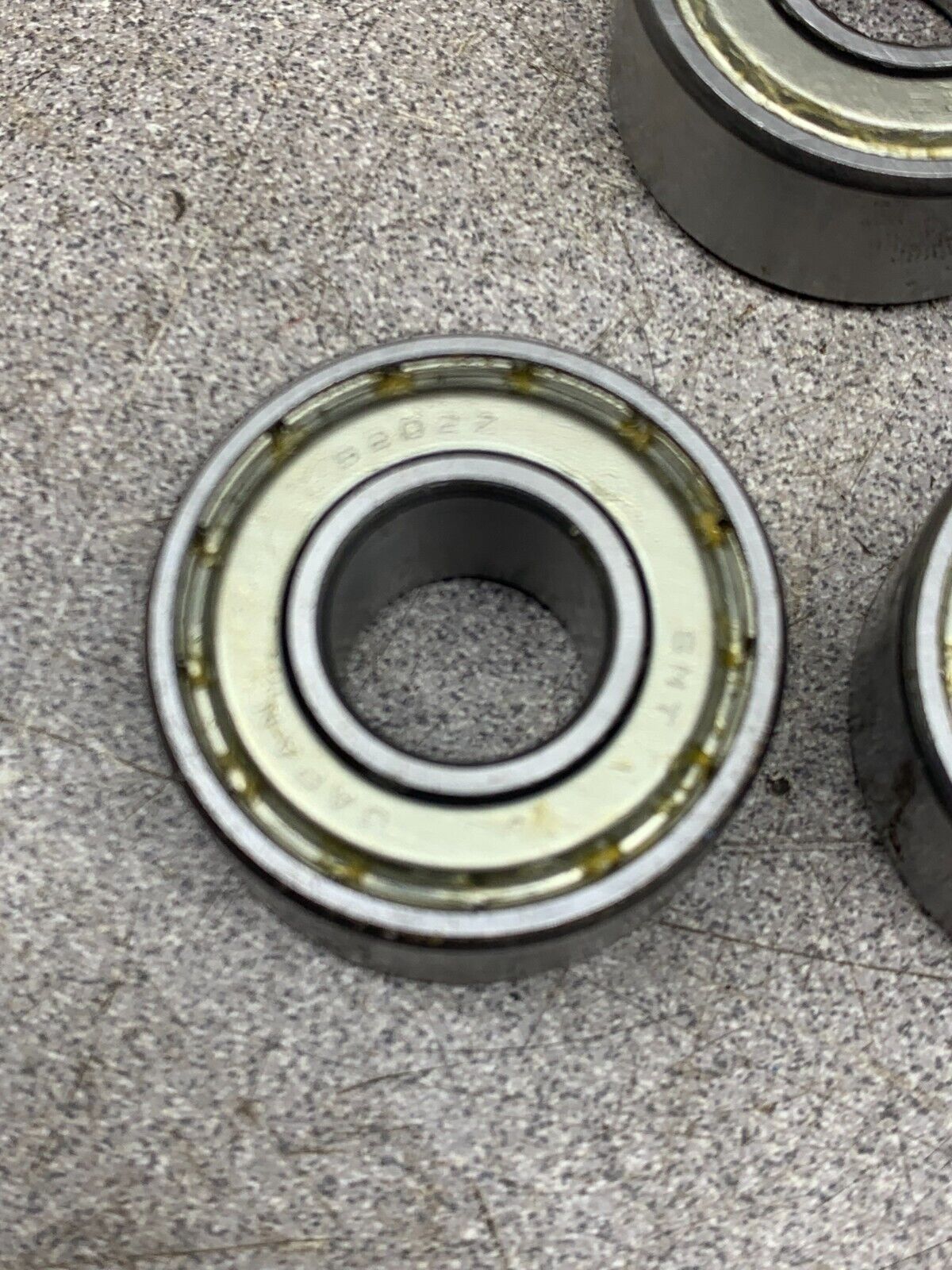 NEW LOT OF 6 SMT ROLLER BEARINGS 5202Z