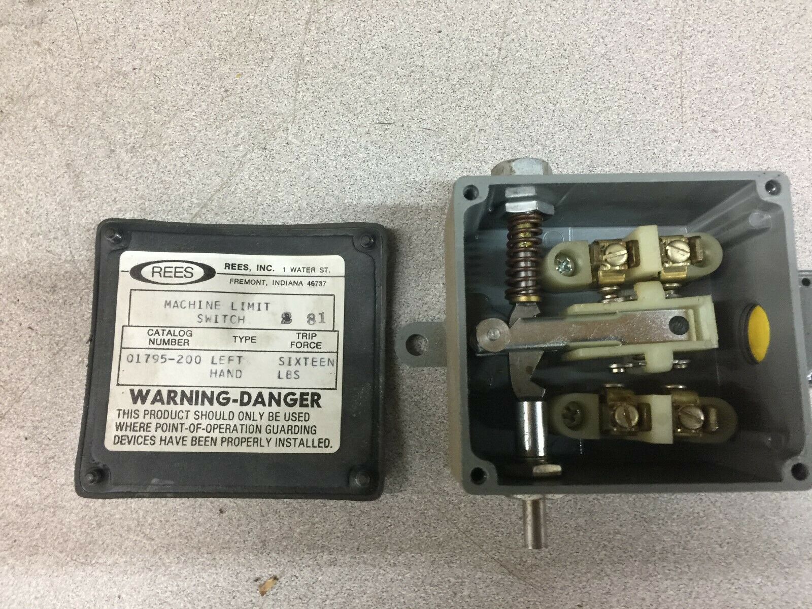 NEW NO BOX REES LEFT HAND 16# MACHINE LIMIT SWITCH 01795-200