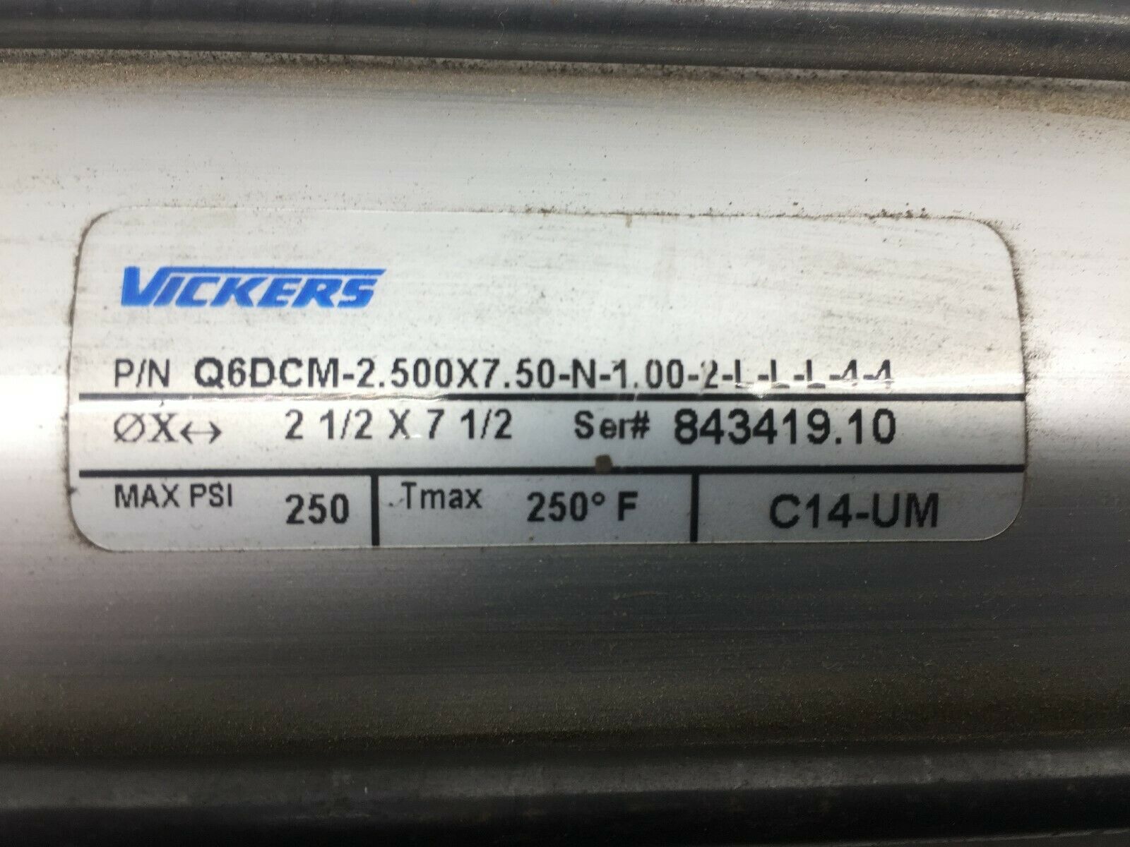 NEW NO BOX VICKERS 2 1/2BORE 7 1/2 STROKE 250PSI CYLINDER Q6DCM-2.500X7.50-N-1.0