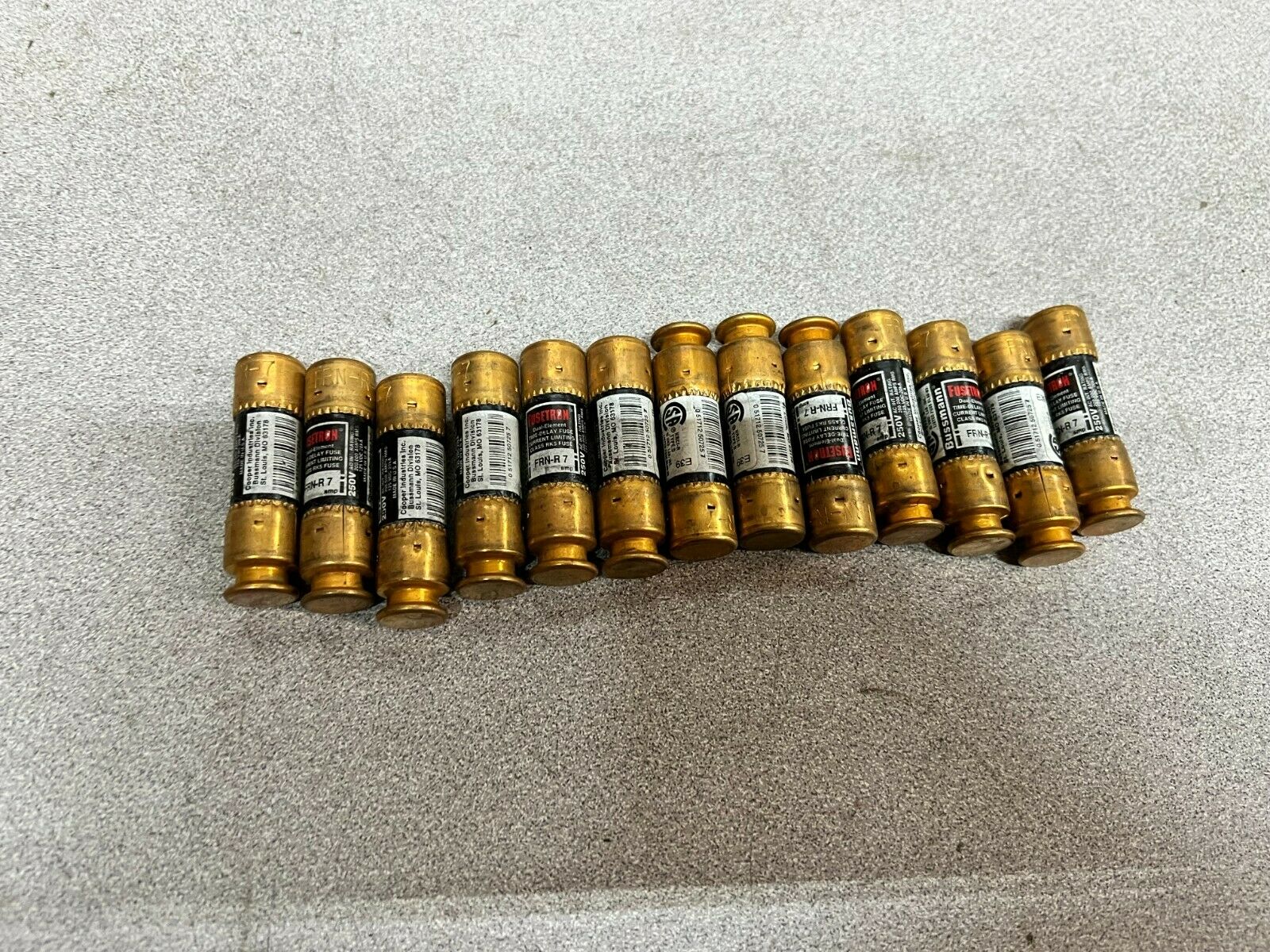 LOT OF 13 NEW NO BOX FUSETRON FUSE FRN-R-7