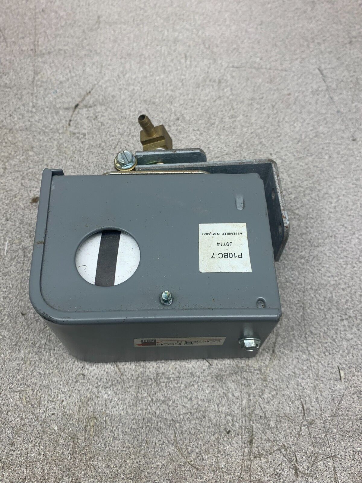 NEW NO BOX JOHNSON CONTROLS LOW PRESSURE CONTROL P10BC-7